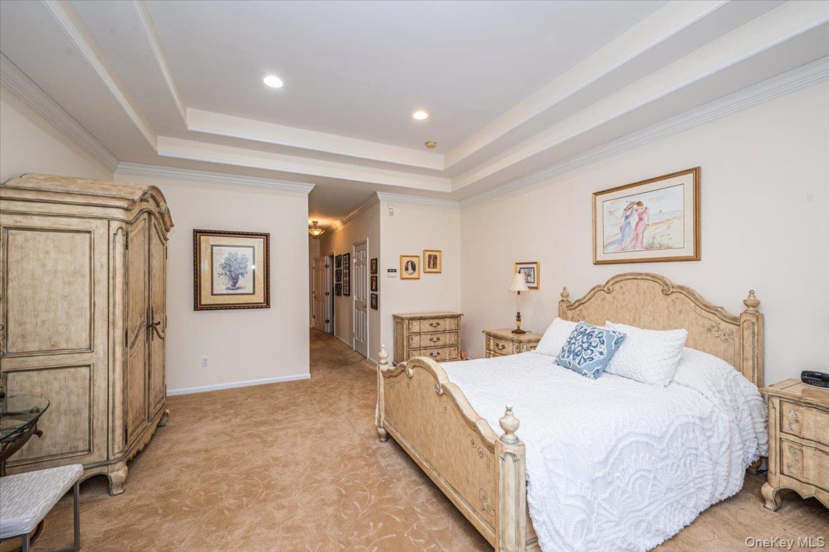 Condo Florencia  Suffolk County, NY 11747, MLS-970078-18