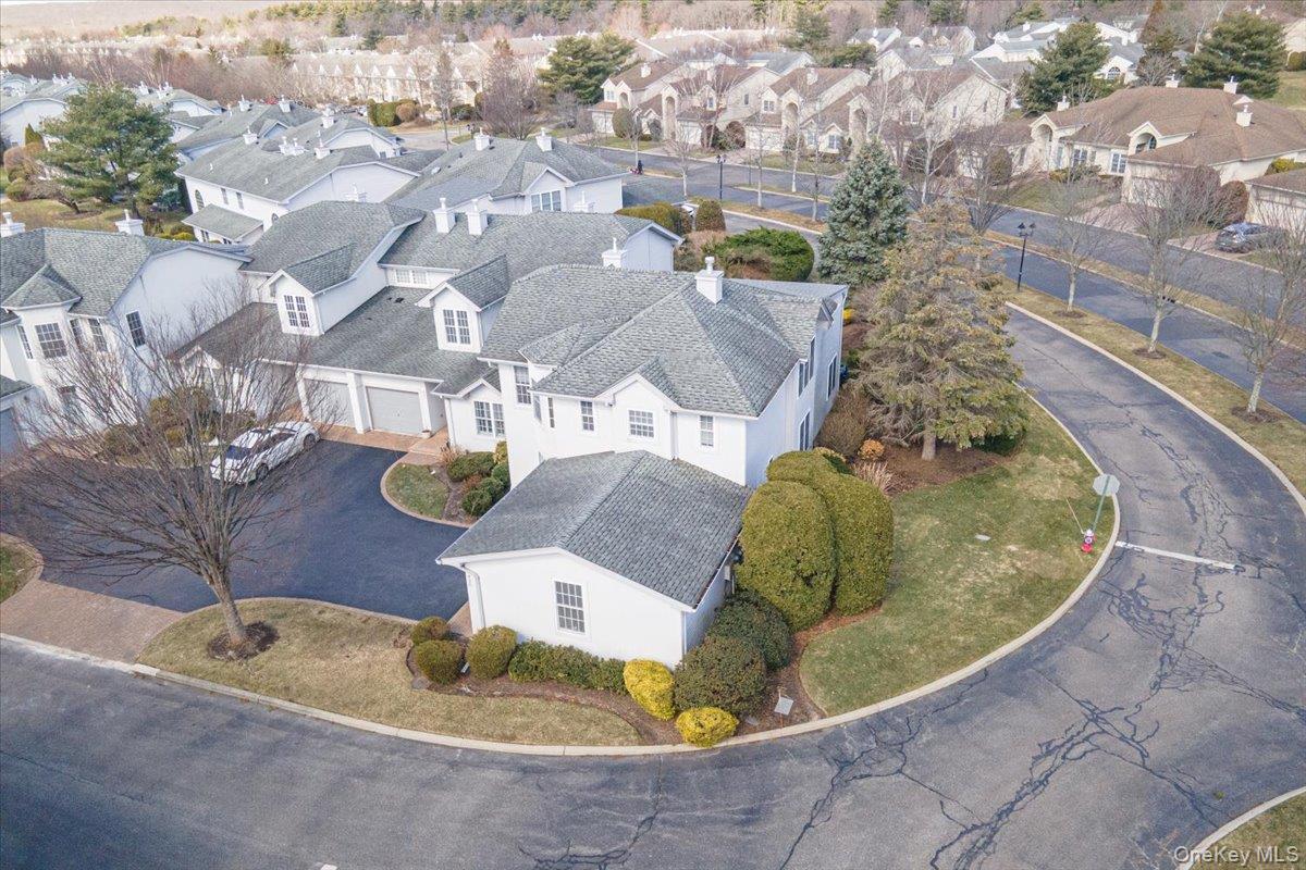 Condo Florencia  Suffolk County, NY 11747, MLS-970078-3