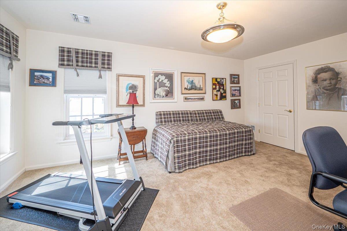 Condo Florencia  Suffolk County, NY 11747, MLS-970078-30