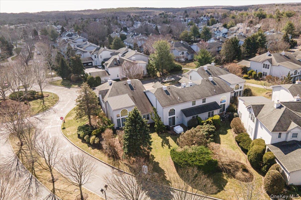 Condo Florencia  Suffolk County, NY 11747, MLS-970078-35