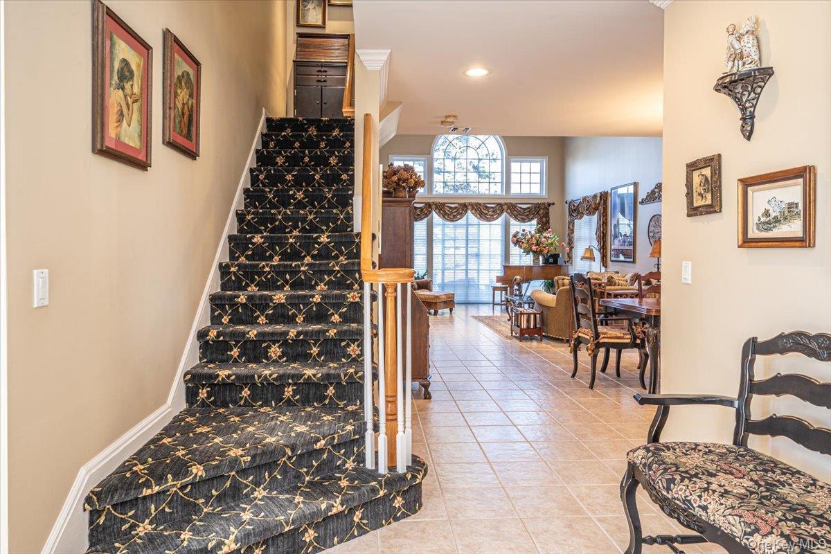 Condo Florencia  Suffolk County, NY 11747, MLS-970078-6