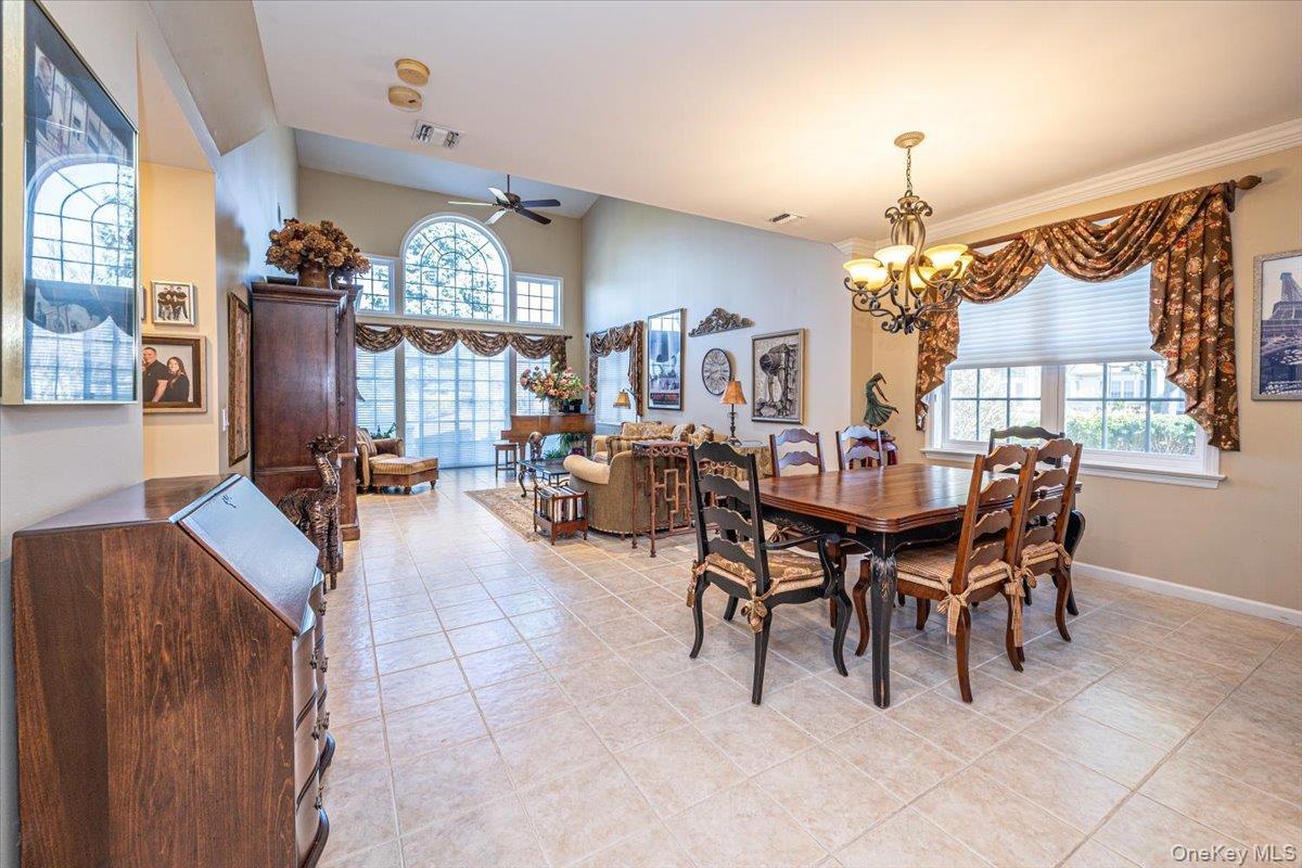 Condo Florencia  Suffolk County, NY 11747, MLS-970078-8