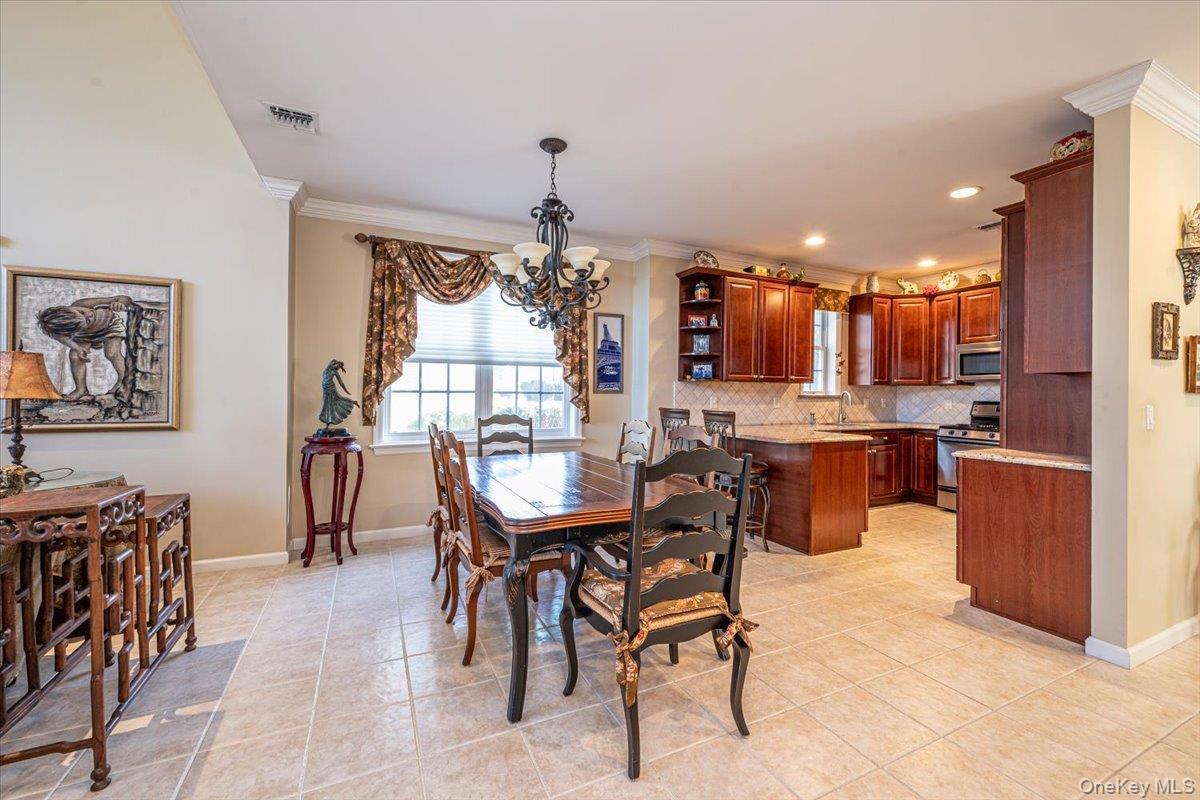 Condo Florencia  Suffolk County, NY 11747, MLS-970078-9