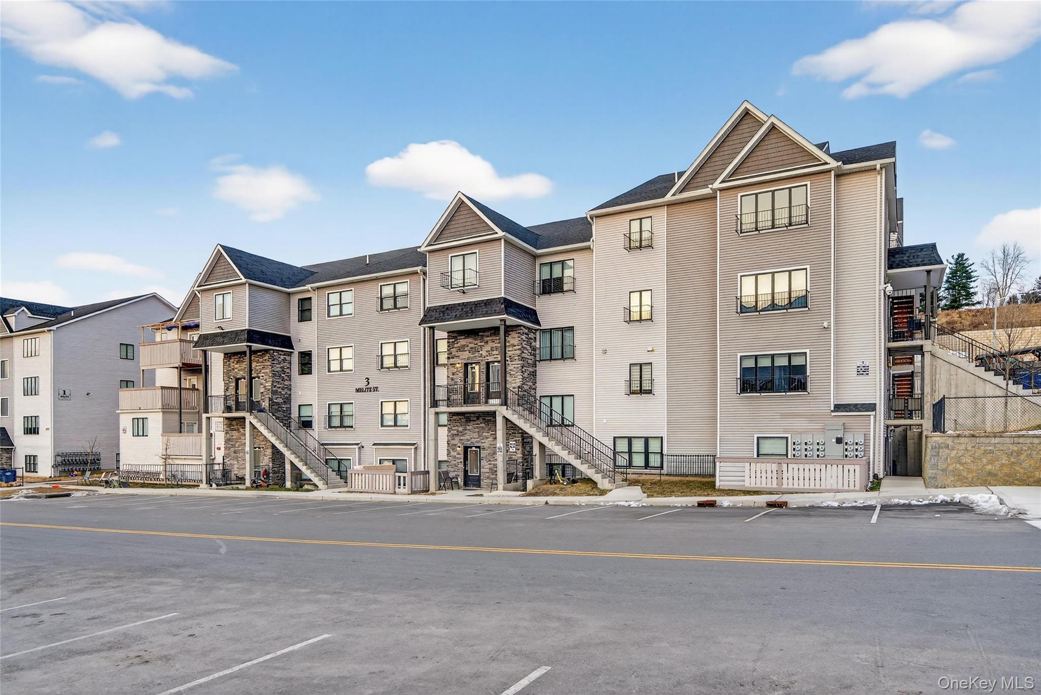 Condo Melitz  Orange County, NY 10950, MLS-970091-3