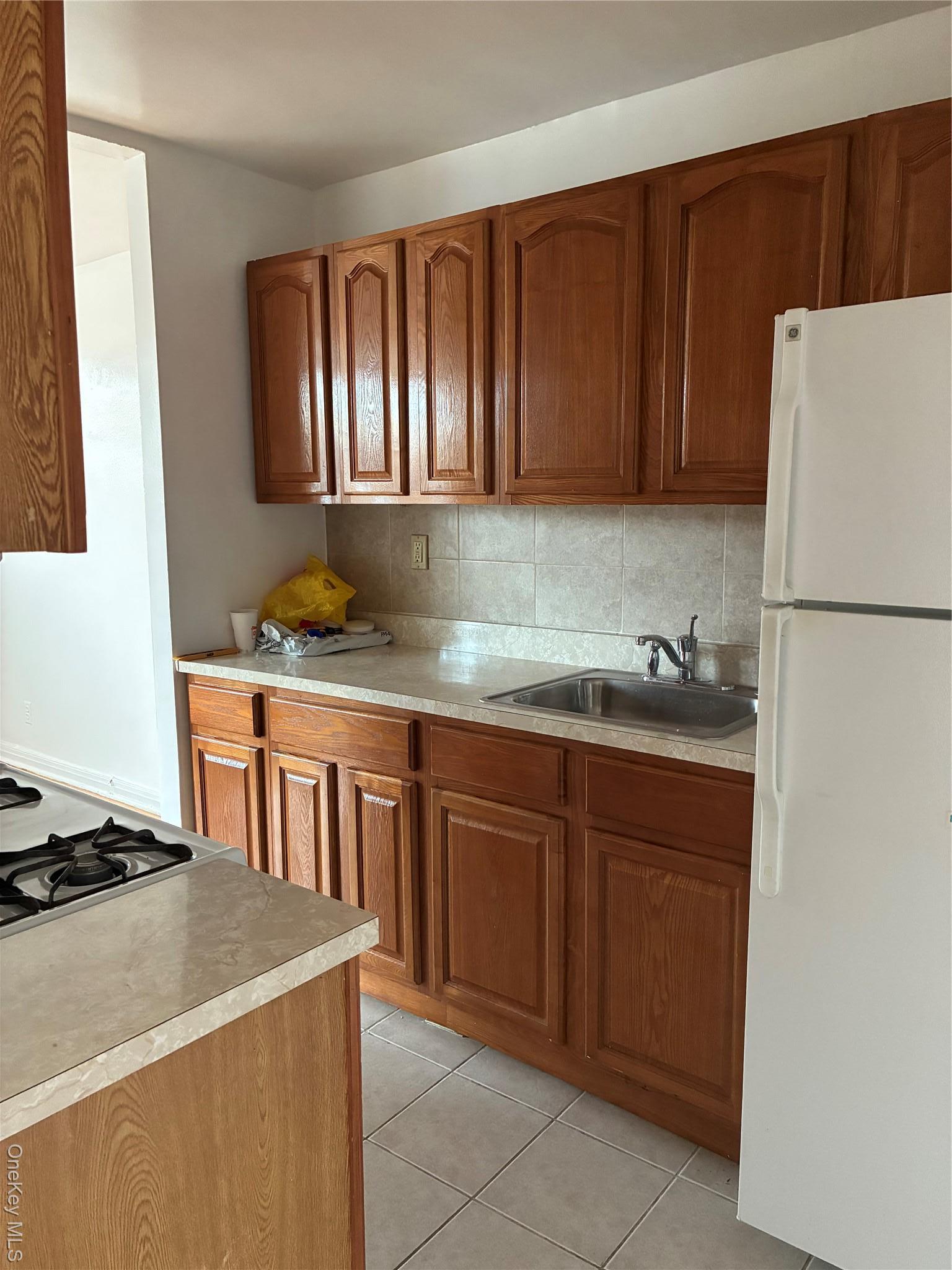 Apartment Waring Bronx, NY 10467, MLS-970094-14