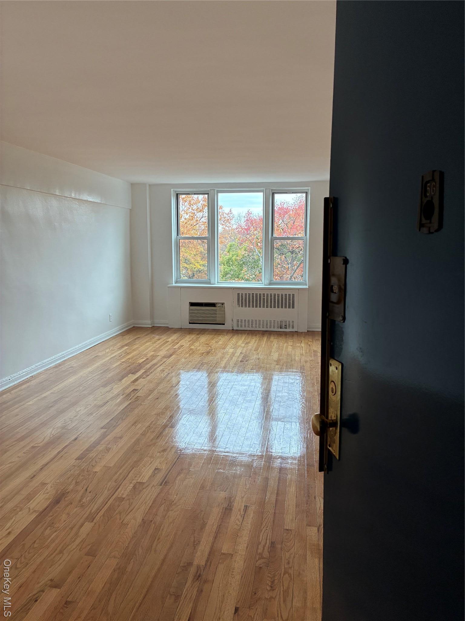 Apartment Waring Bronx, NY 10467, MLS-970094-4