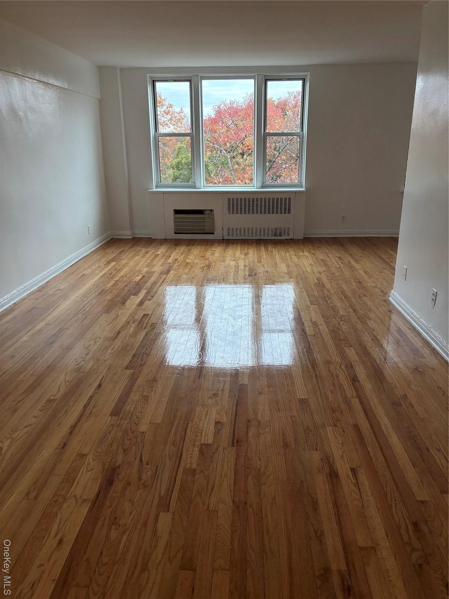 Apartment Waring Bronx, NY 10467, MLS-970094-5