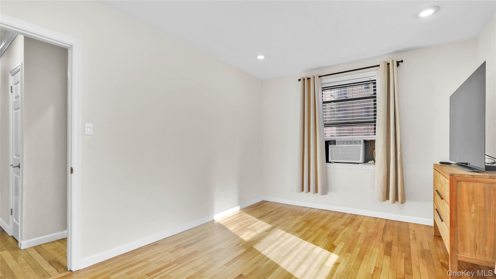 Coop Union  Queens, NY 11354, MLS-970100-11