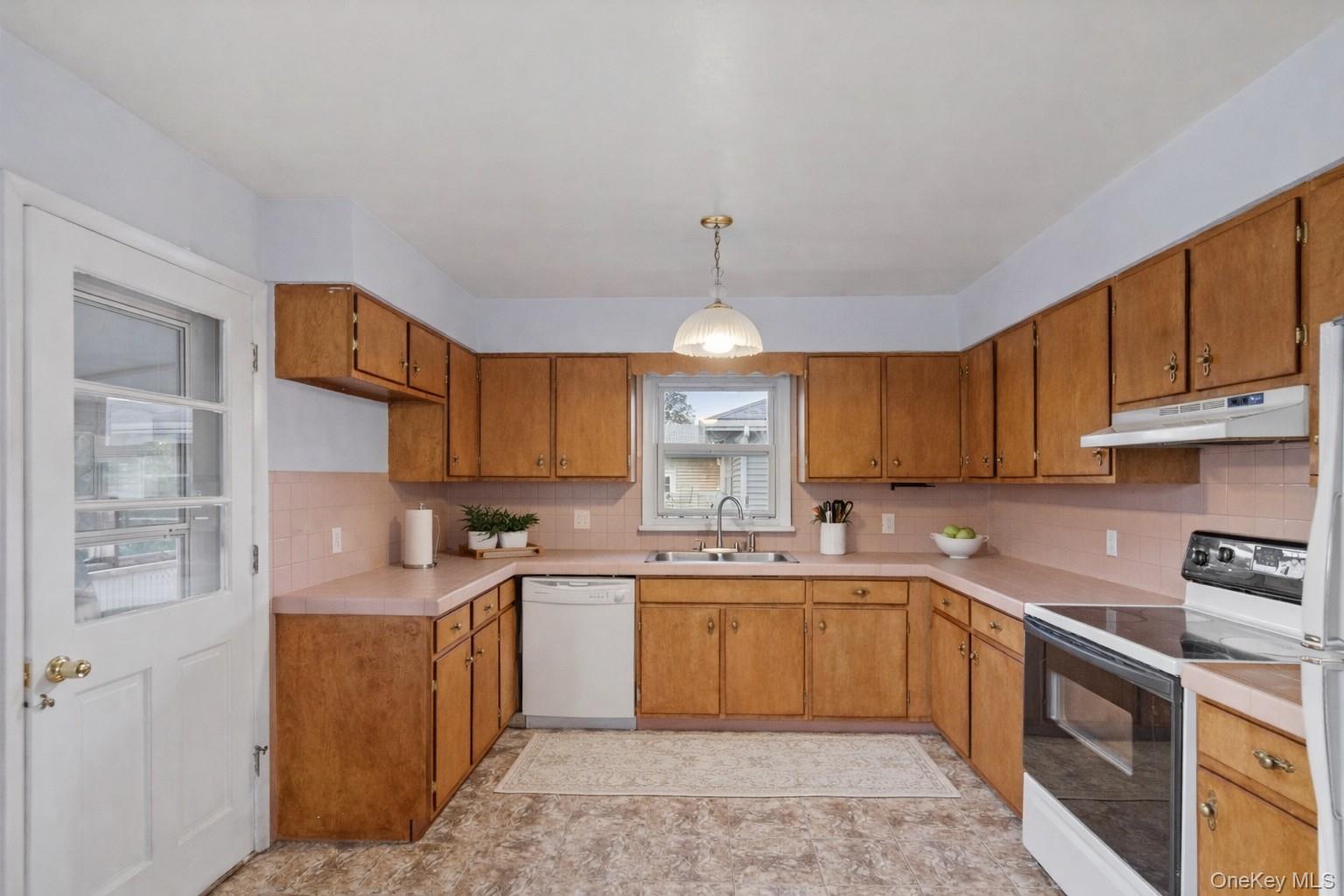 Single Family Crestwood  Out Of Area, NY 12180, MLS-970110-8