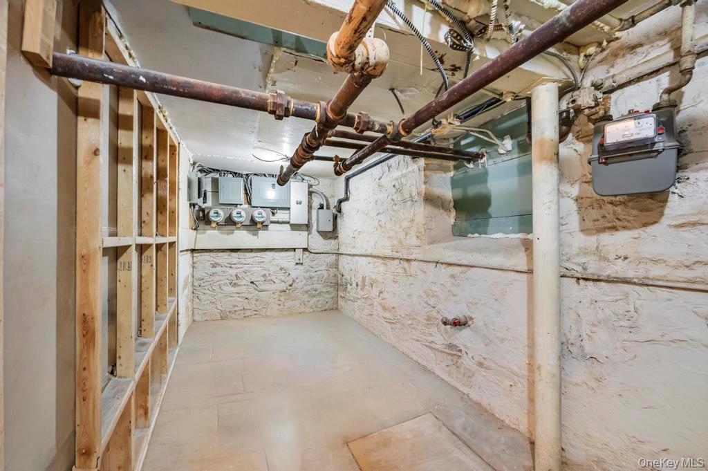 Single Family Eliot  Queens, NY 11379, MLS-970112-37