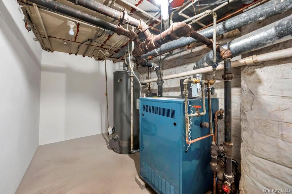 Single Family Eliot  Queens, NY 11379, MLS-970112-40