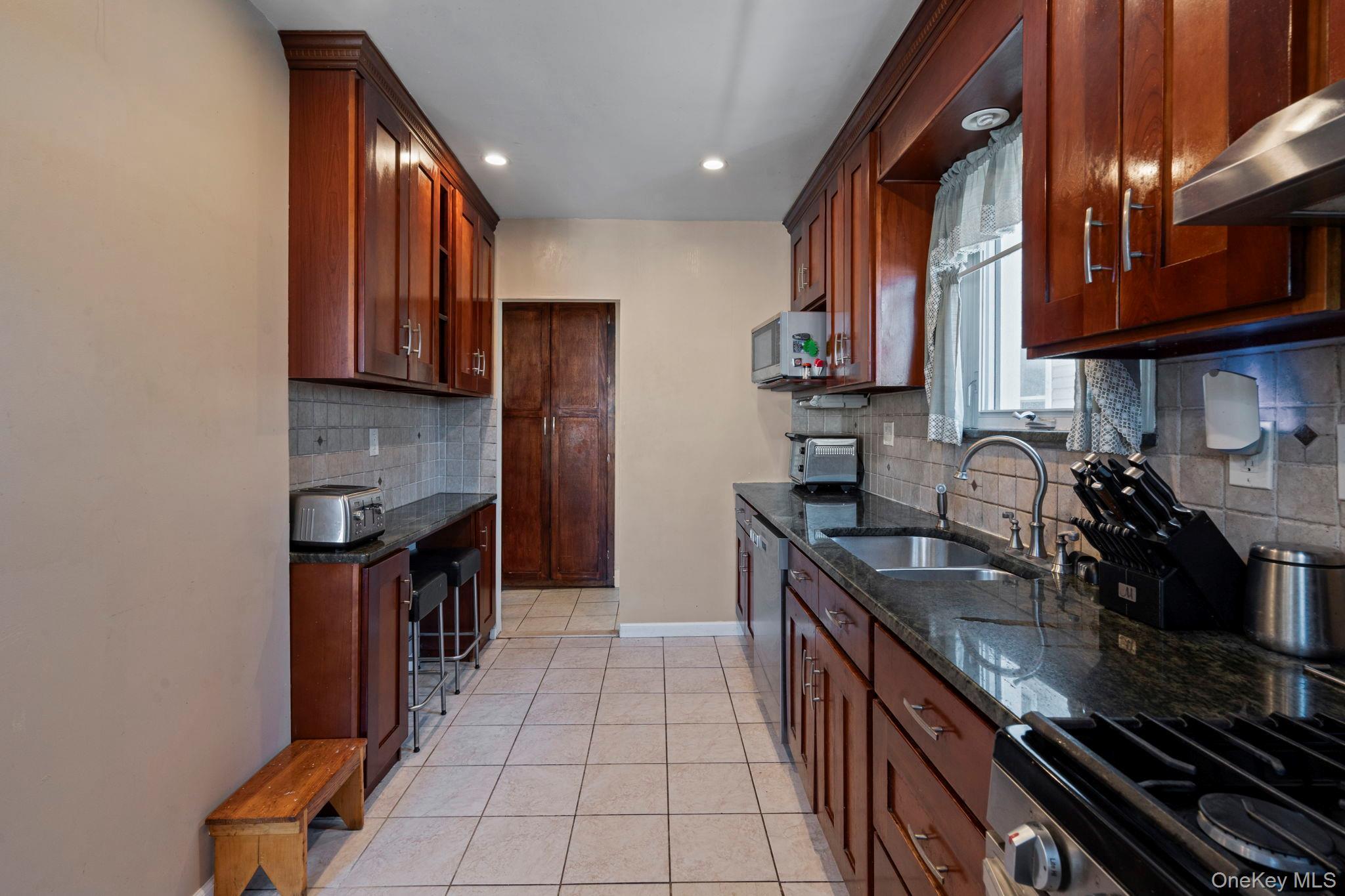 Single Family 88th  Queens, NY 11426, MLS-970124-14