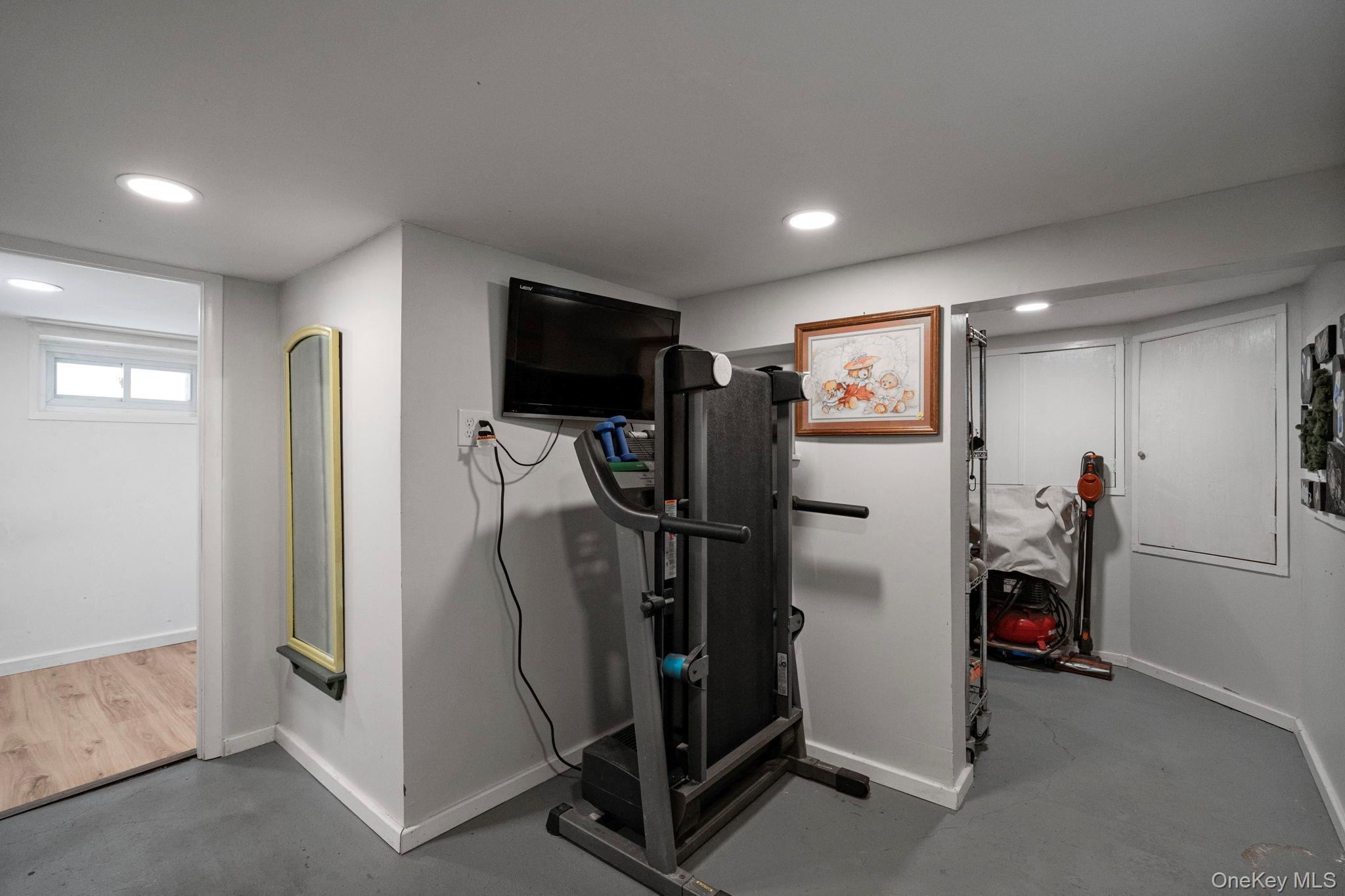 Single Family 88th  Queens, NY 11426, MLS-970124-30