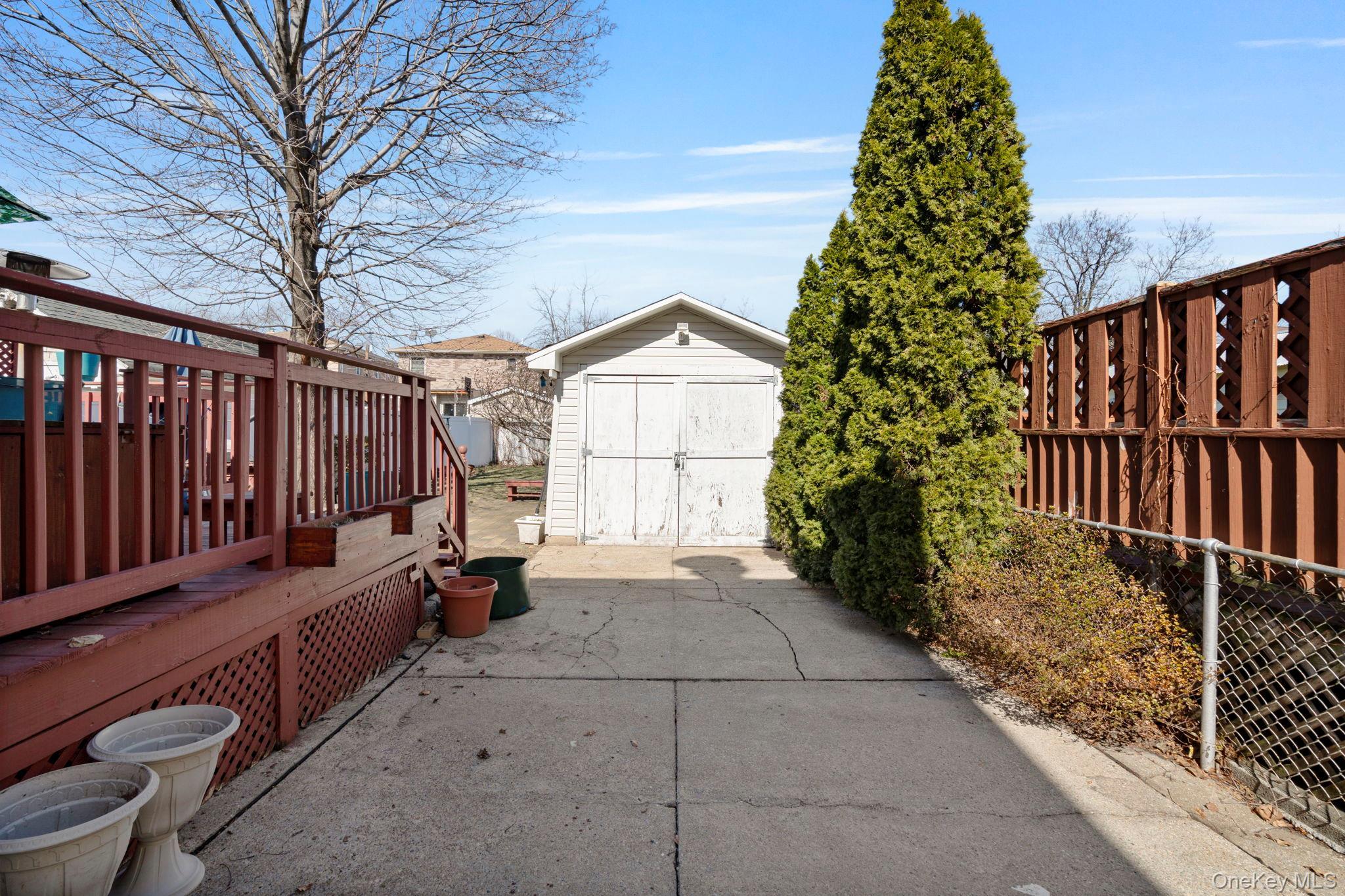 Single Family 88th  Queens, NY 11426, MLS-970124-37