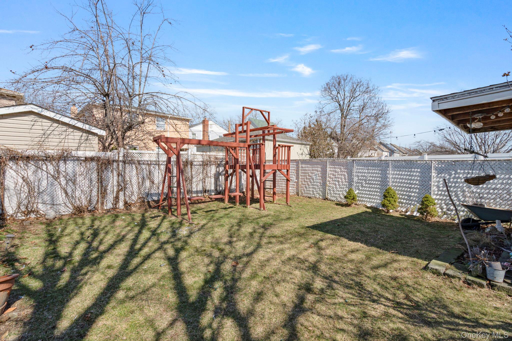 Single Family 88th  Queens, NY 11426, MLS-970124-39