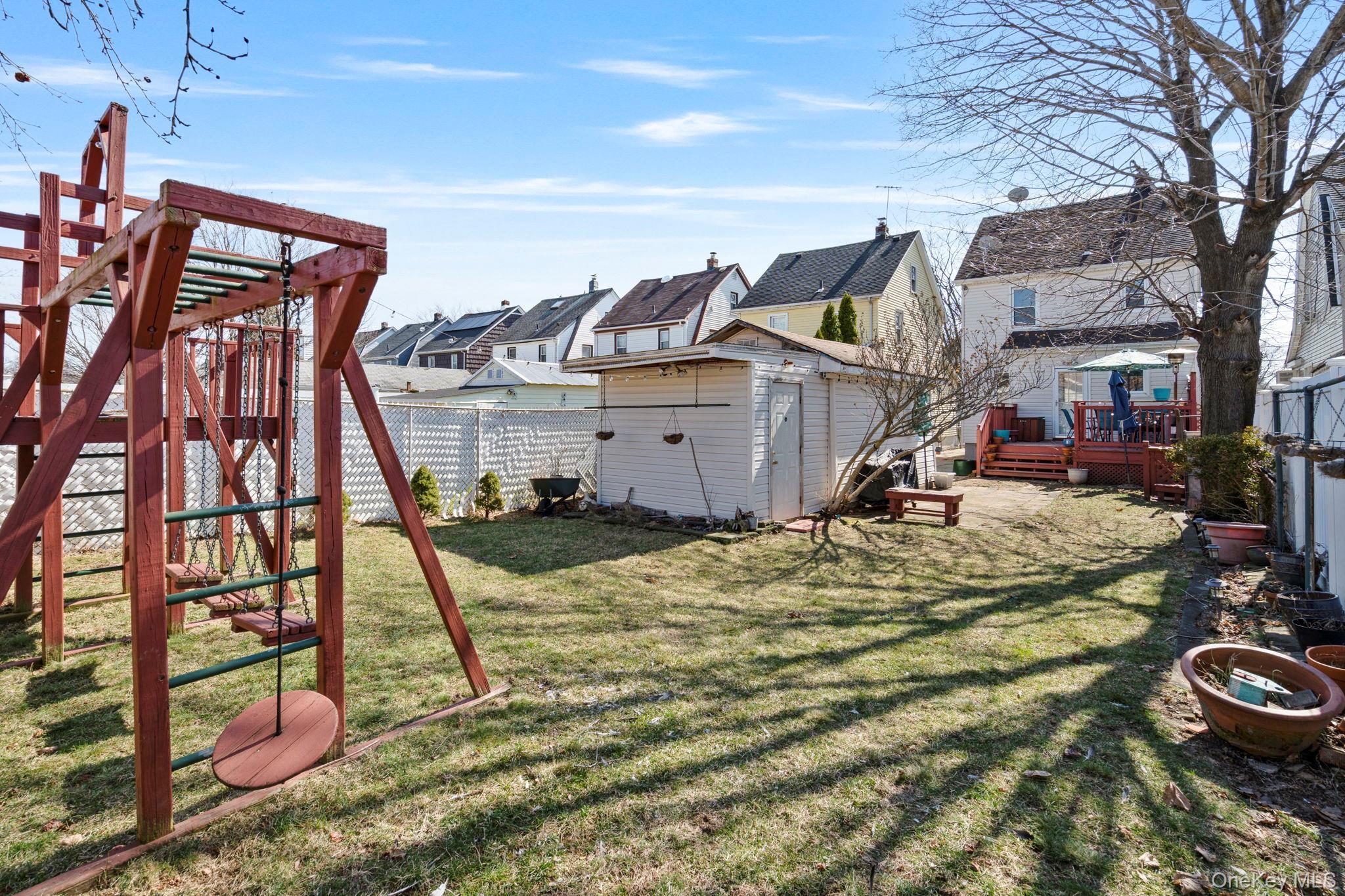 Single Family 88th  Queens, NY 11426, MLS-970124-40