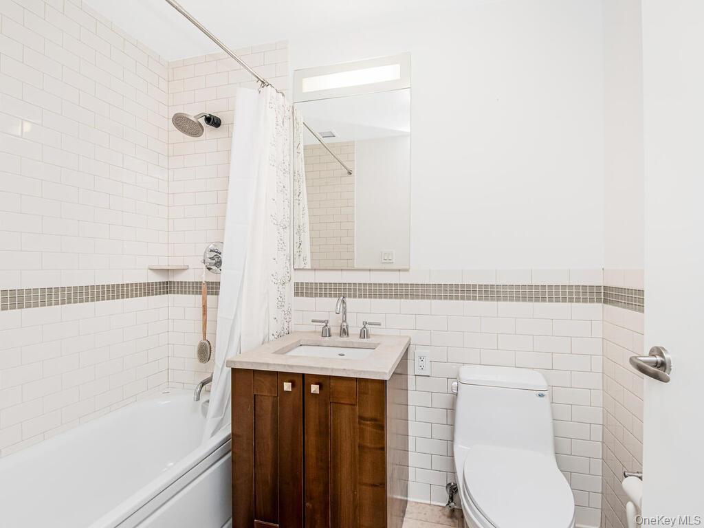 Condo 237th  Bronx, NY 10463, MLS-970137-21