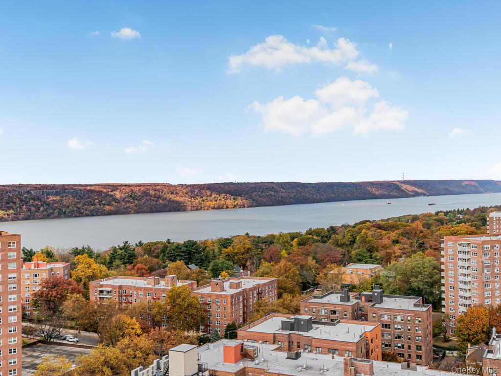 Condo 237th  Bronx, NY 10463, MLS-970137-28