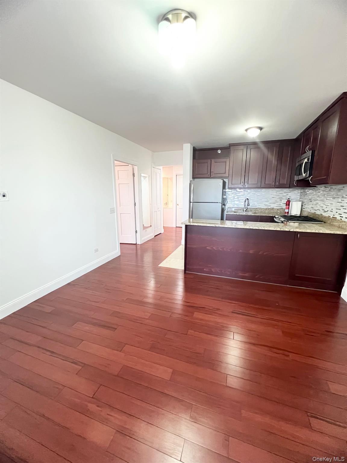 Condo Starr  Queens, NY 11385, MLS-970154-11