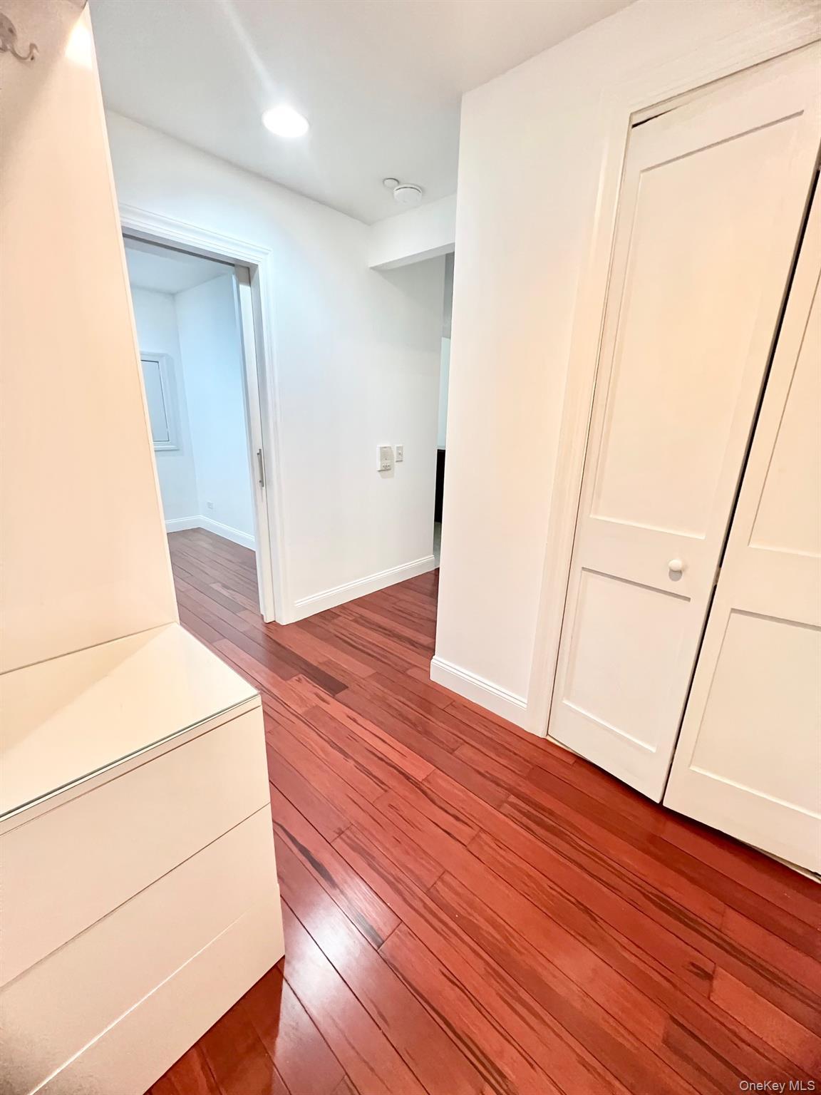 Condo Starr  Queens, NY 11385, MLS-970154-2