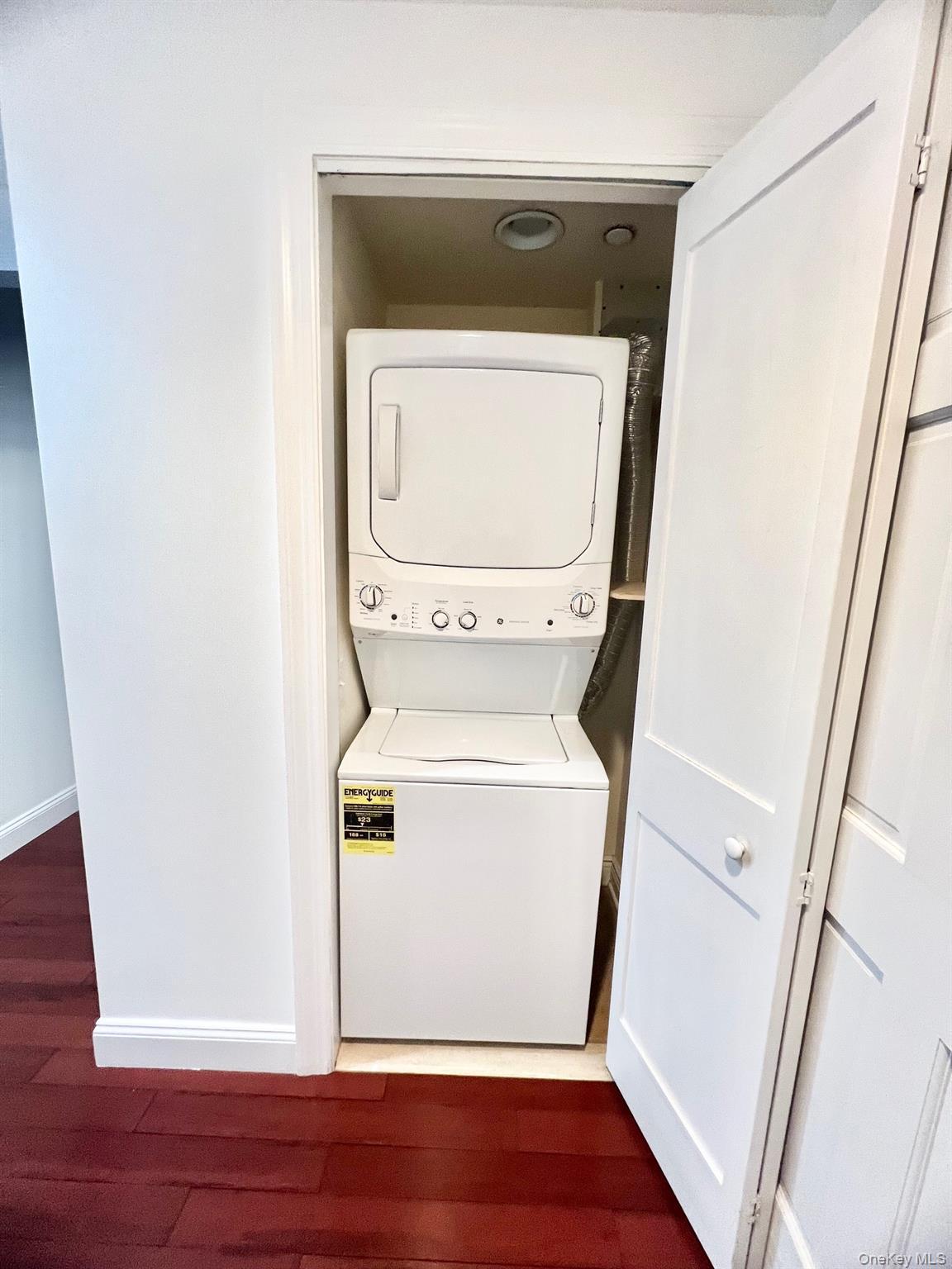 Condo Starr  Queens, NY 11385, MLS-970154-3