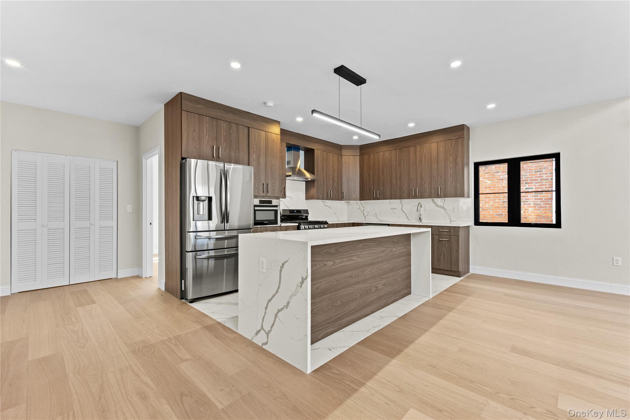 Single Family 175th  Queens, NY 11366, MLS-970183-12