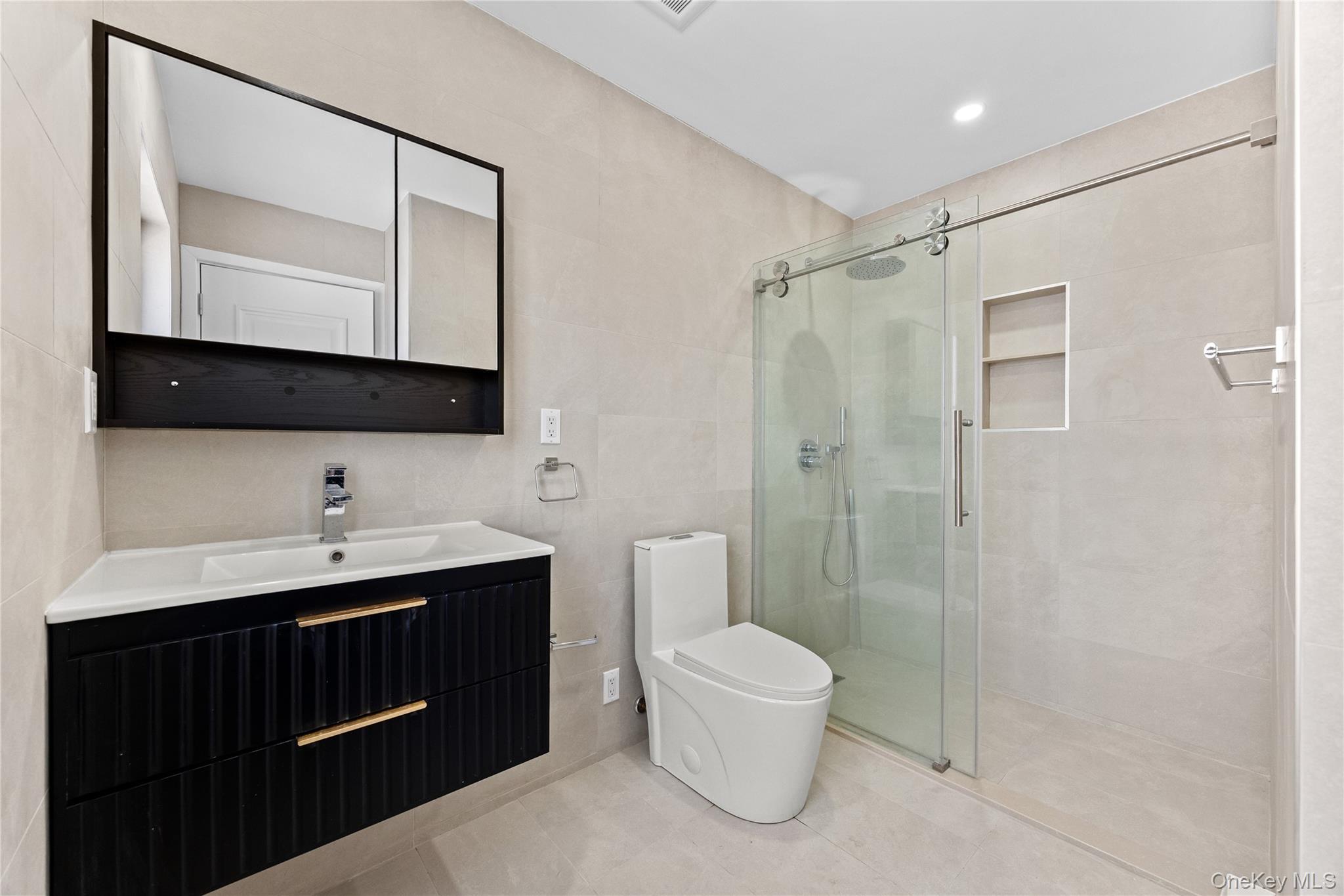 Single Family 175th  Queens, NY 11366, MLS-970183-18