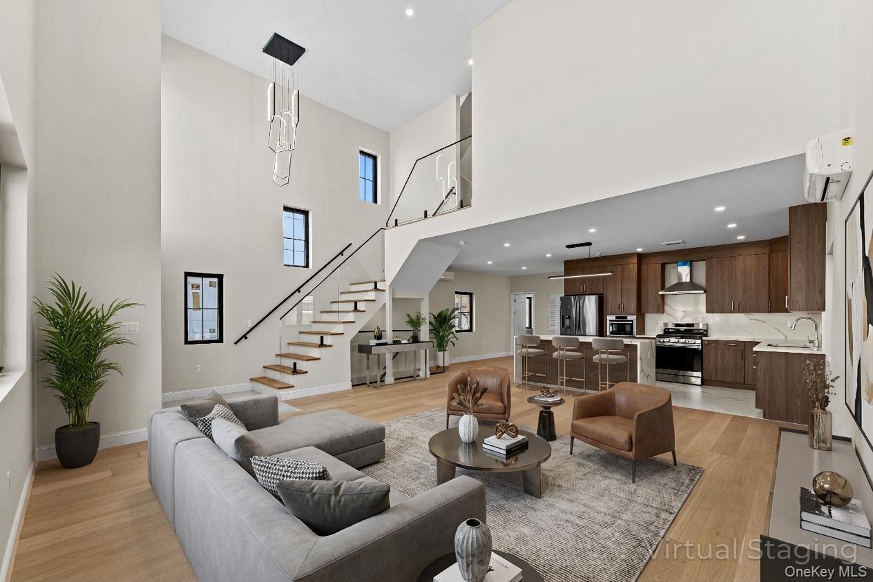 Single Family 175th  Queens, NY 11366, MLS-970183-2