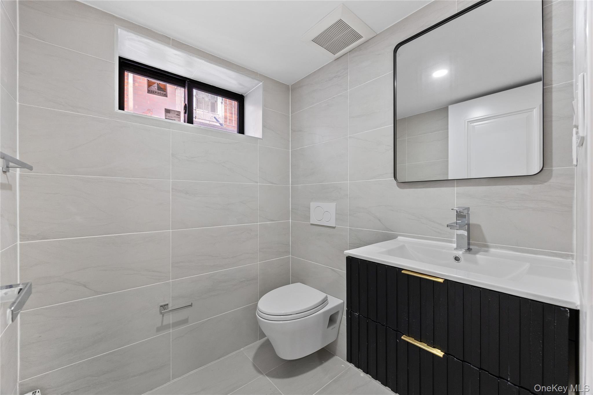 Single Family 175th  Queens, NY 11366, MLS-970183-35