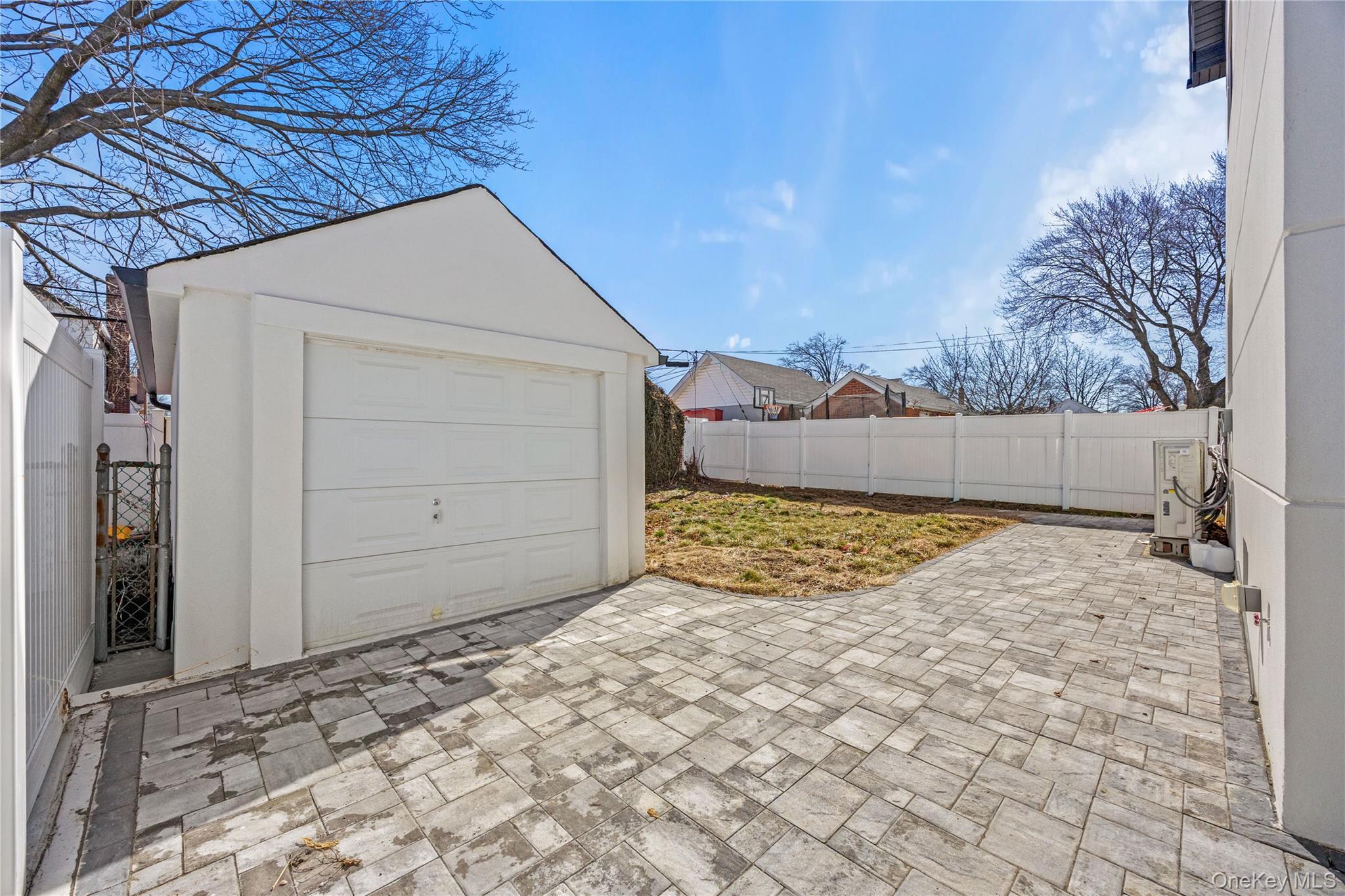 Single Family 175th  Queens, NY 11366, MLS-970183-37