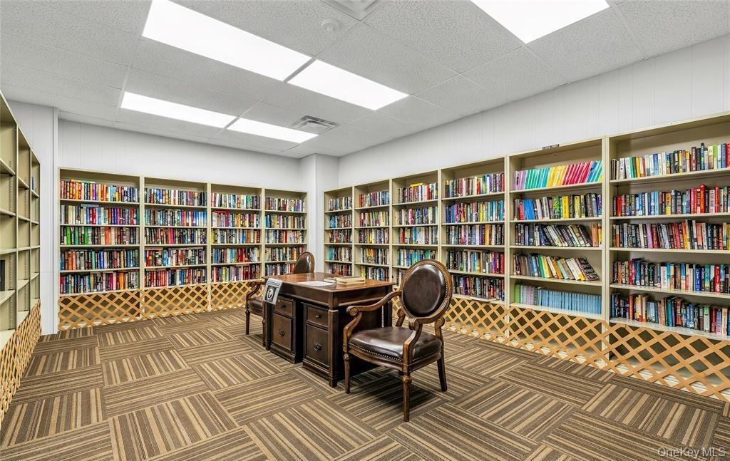 Condo Woodbridge  Suffolk County, NY 11961, MLS-970195-24