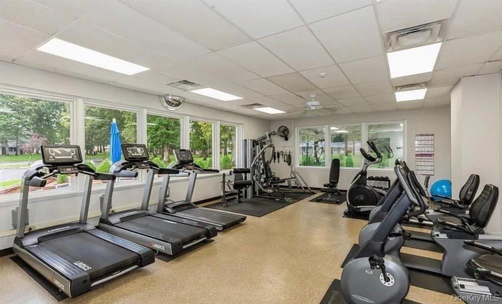 Condo Woodbridge  Suffolk County, NY 11961, MLS-970195-25