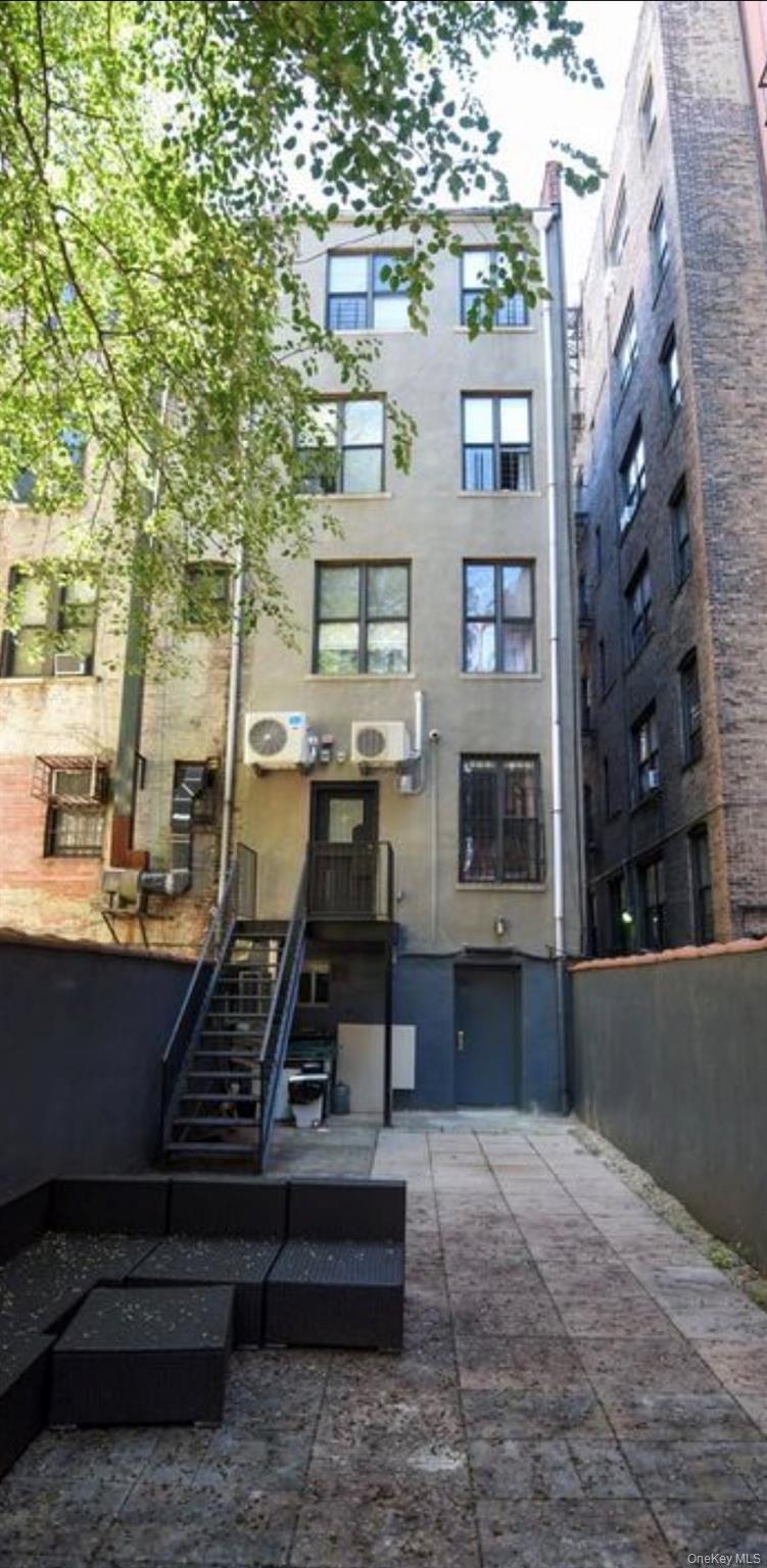 Single Family 188th  Manhattan, NY 10040, MLS-970226-10