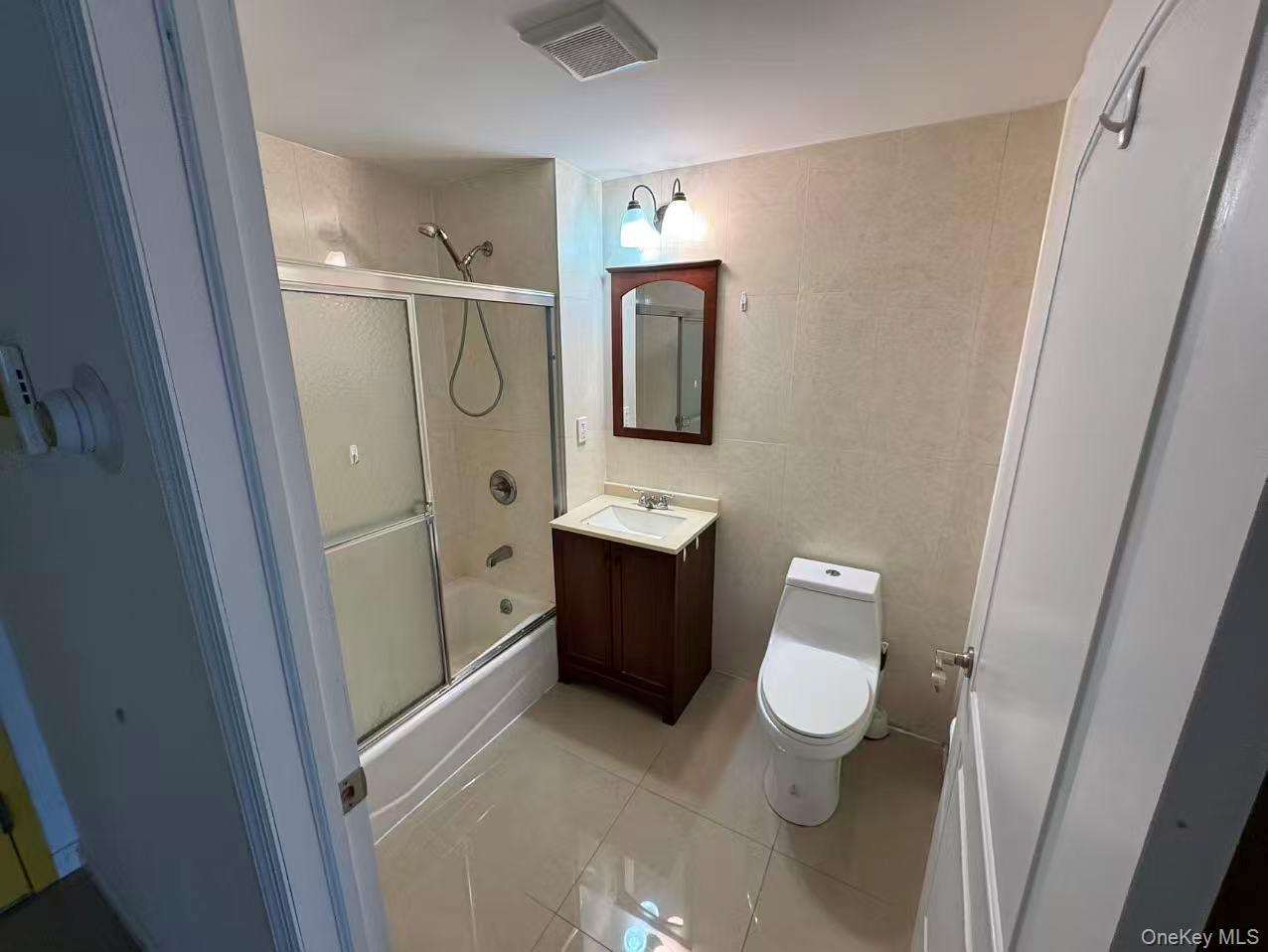 Condo Parsons  Queens, NY 11365, MLS-970239-7