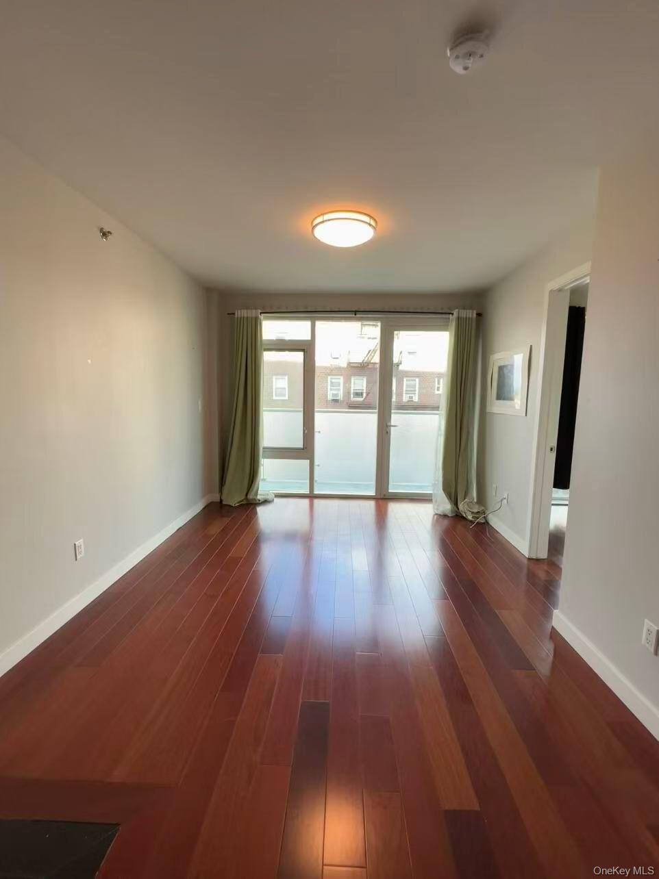 Condo 37th  Queens, NY 11354, MLS-970298-3