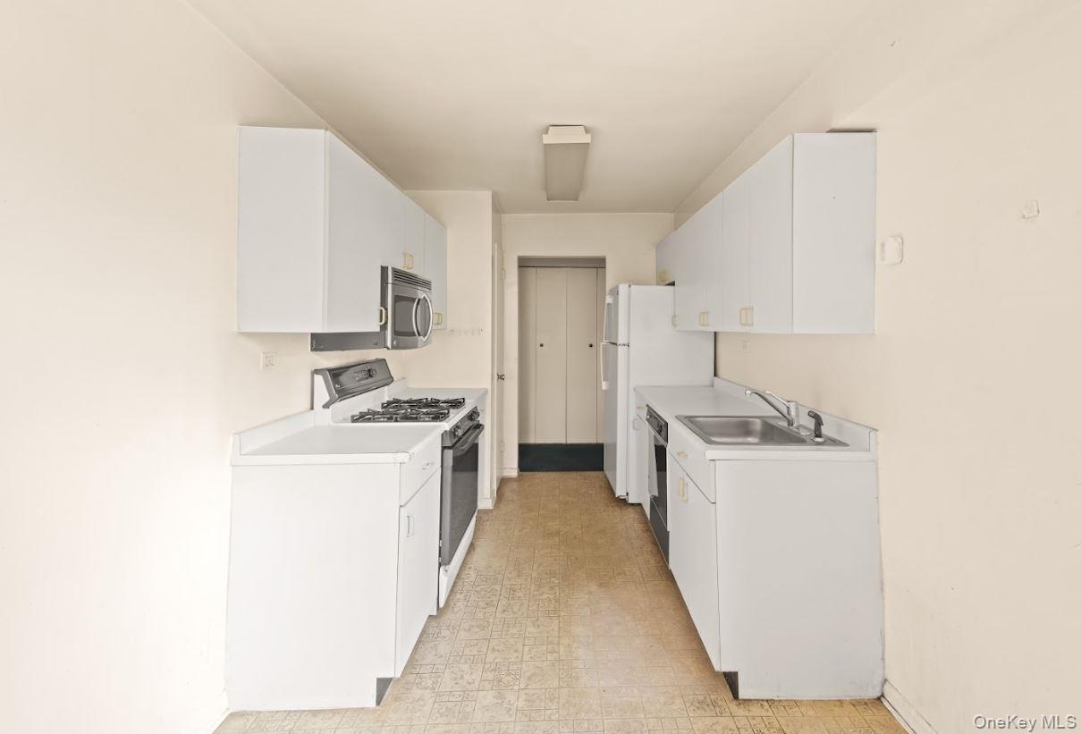 Coop Corporal Kennedy  Queens, NY 11360, MLS-970313-8