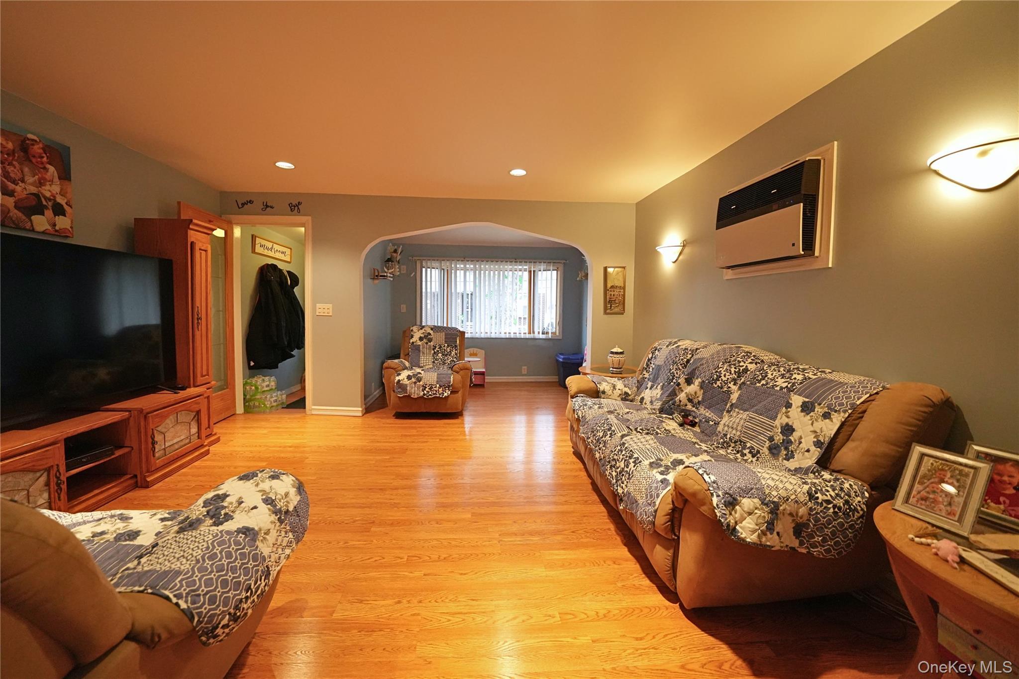 Single Family 62nd  Queens, NY 11379, MLS-970322-4