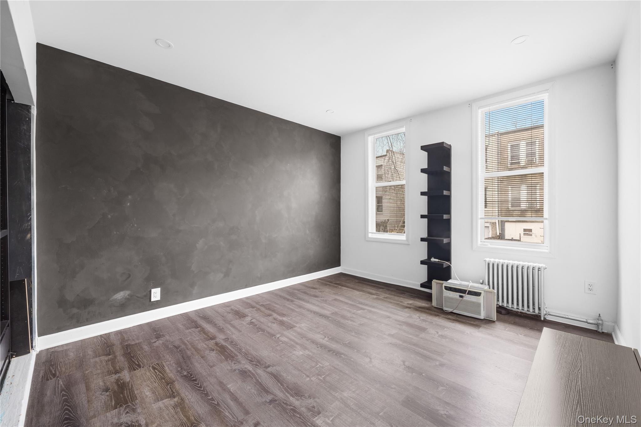 Single Family Saint Lawrence  Bronx, NY 10473, MLS-970323-14