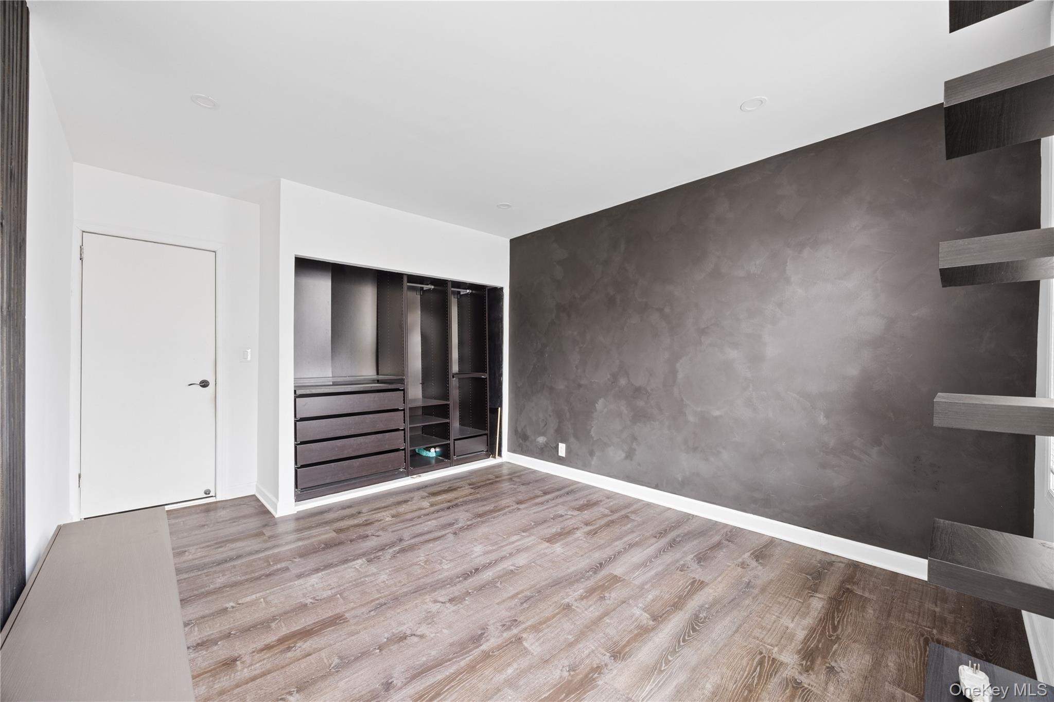 Single Family Saint Lawrence  Bronx, NY 10473, MLS-970323-15