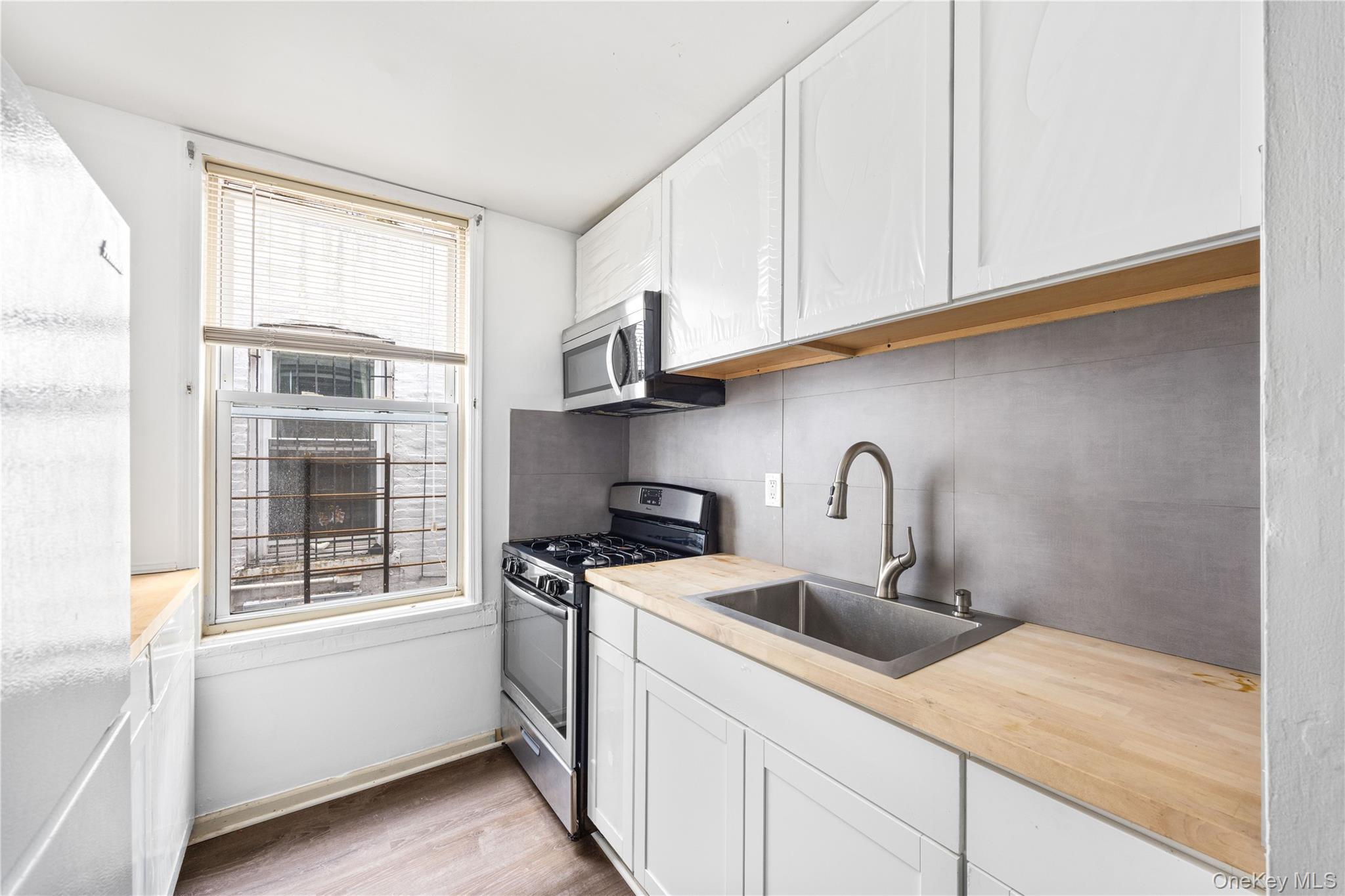 Single Family Saint Lawrence  Bronx, NY 10473, MLS-970323-19