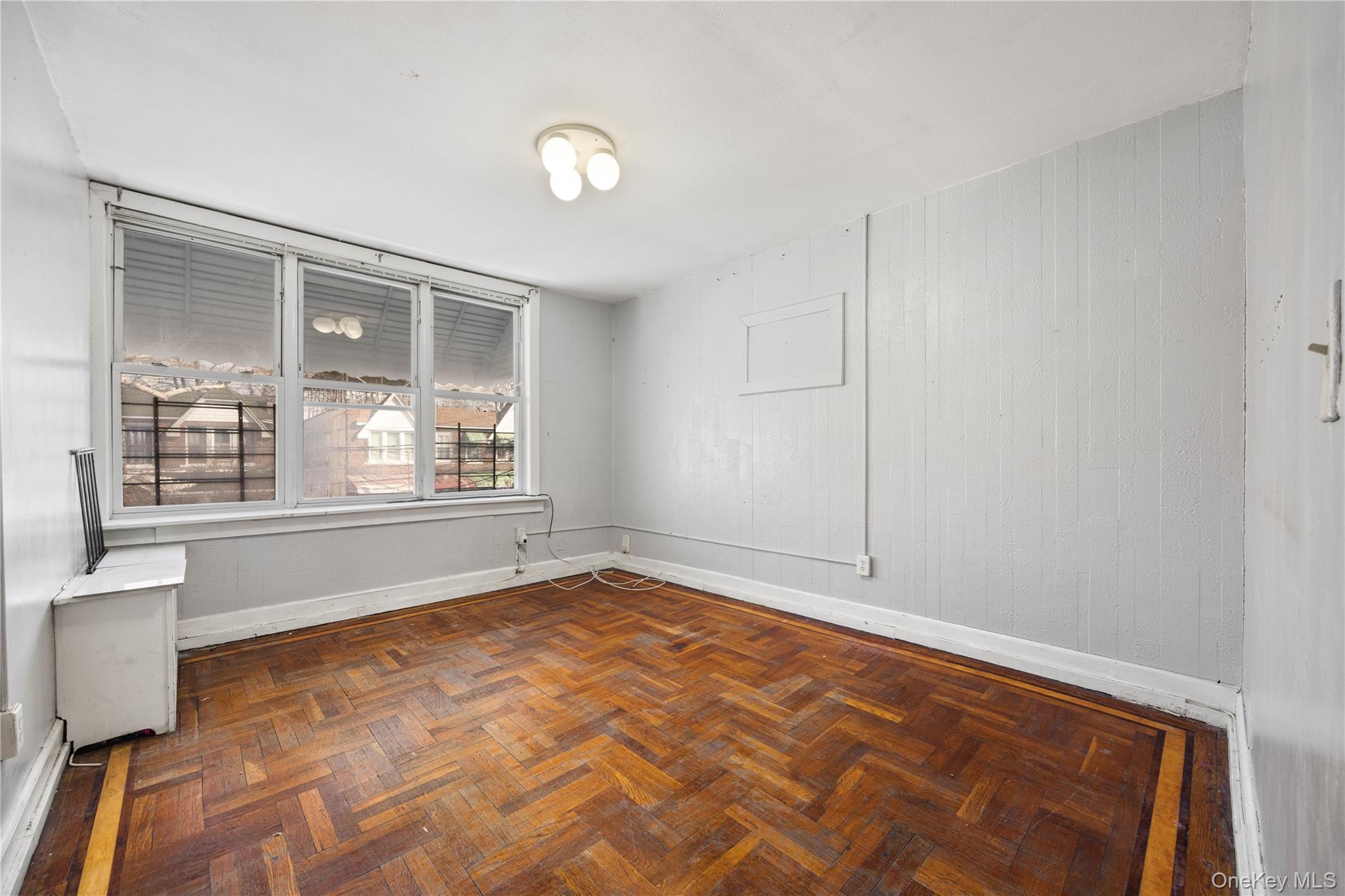 Single Family Saint Lawrence  Bronx, NY 10473, MLS-970323-27