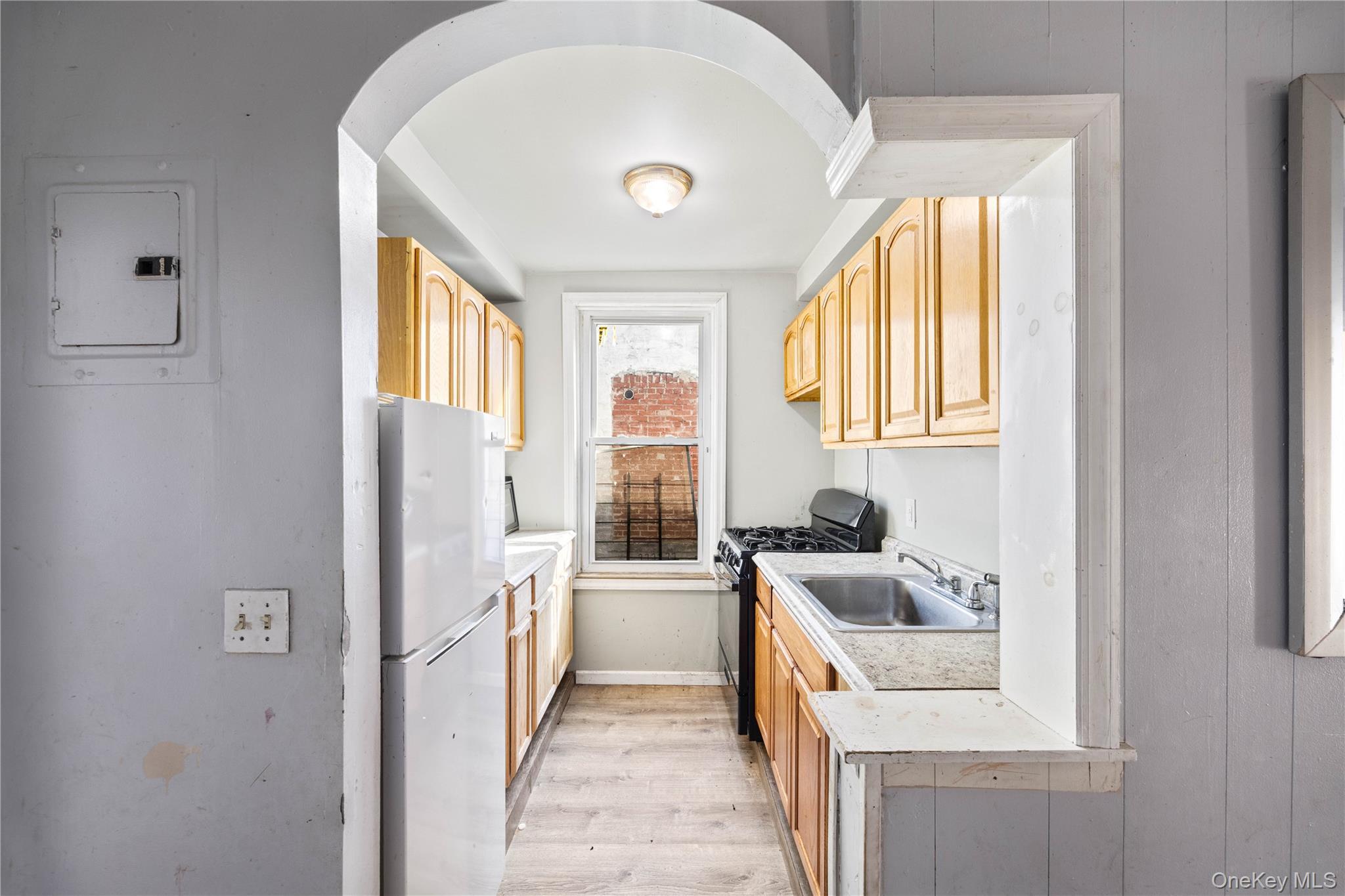 Single Family Saint Lawrence  Bronx, NY 10473, MLS-970323-35