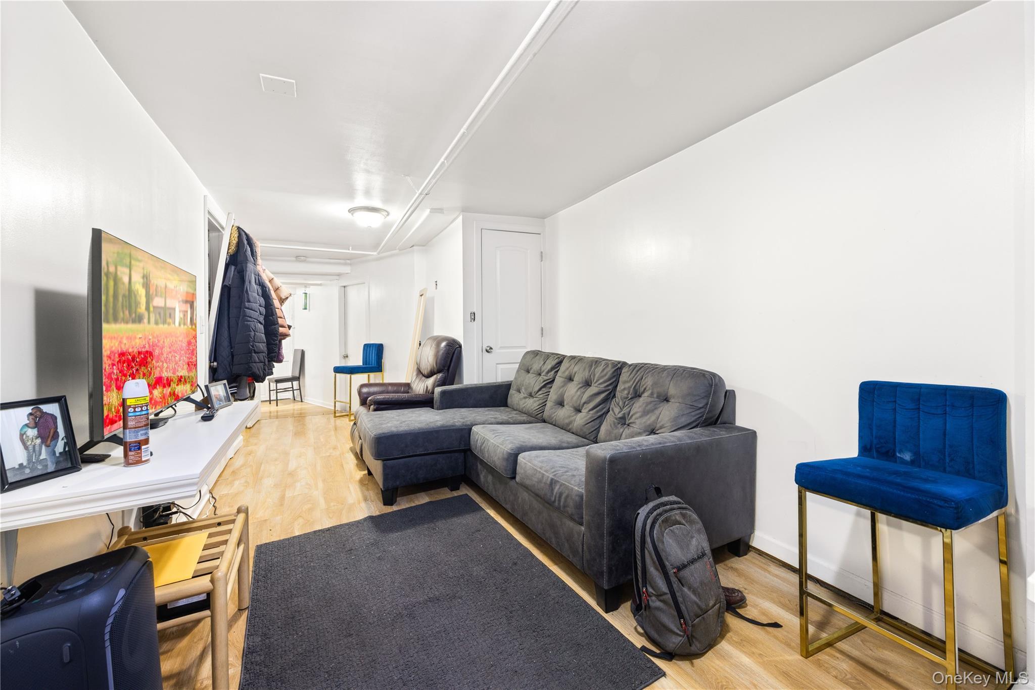 Single Family Saint Lawrence  Bronx, NY 10473, MLS-970323-37