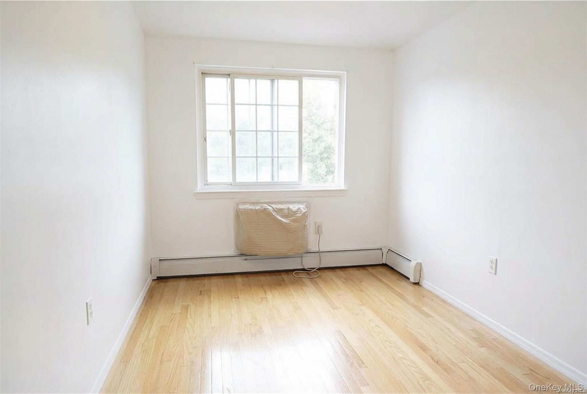 Single Family Country Pointe  Queens, NY 11427, MLS-970339-6