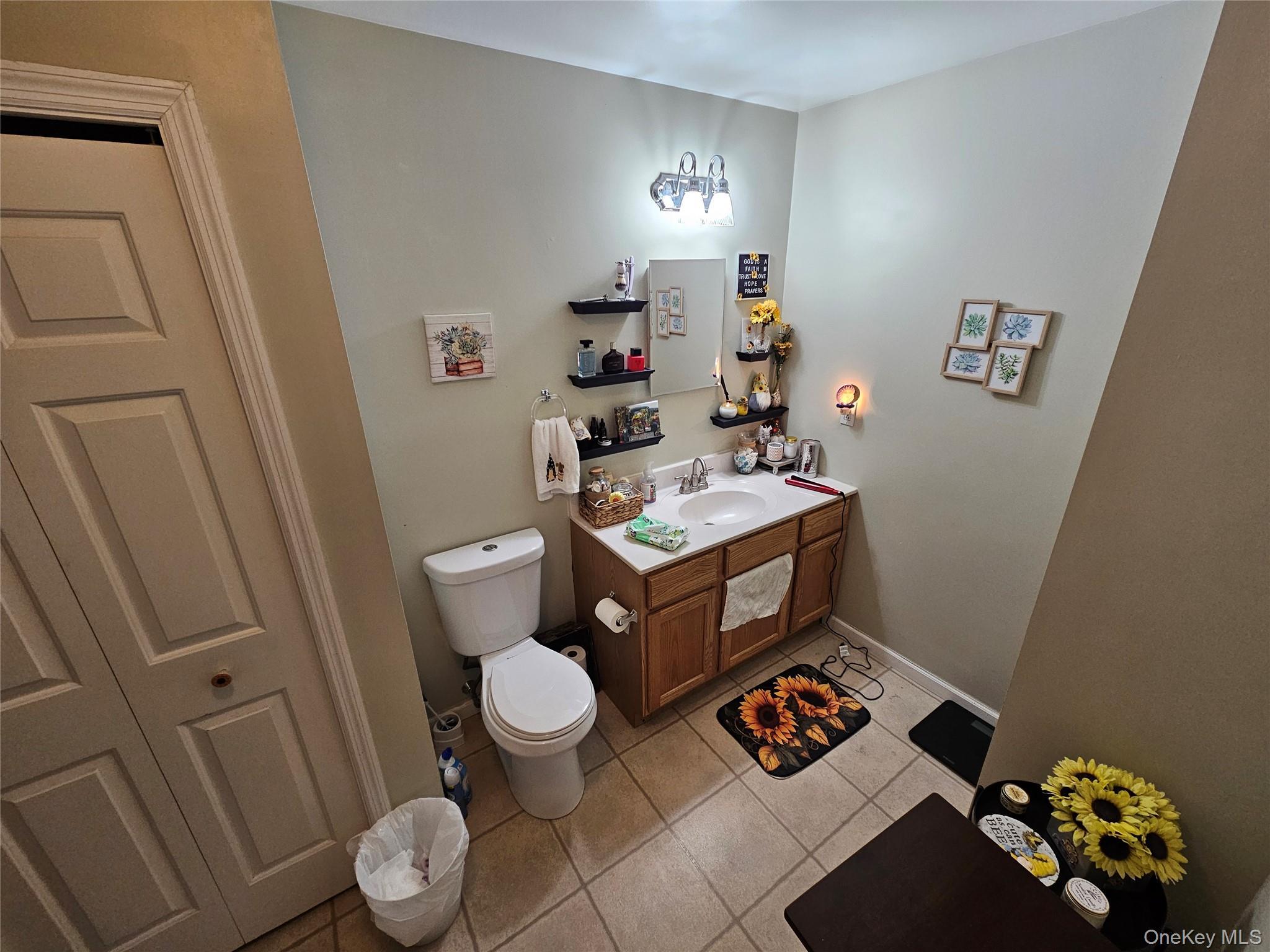 Single Family Peenpack  Orange County, NY 12780, MLS-970342-21