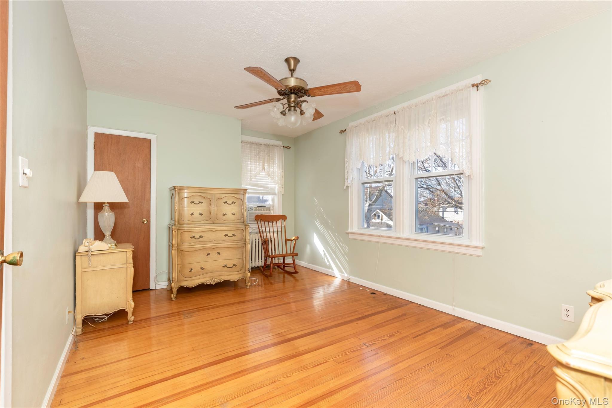 Single Family Marine Bronx, NY 10464, MLS-970360-19