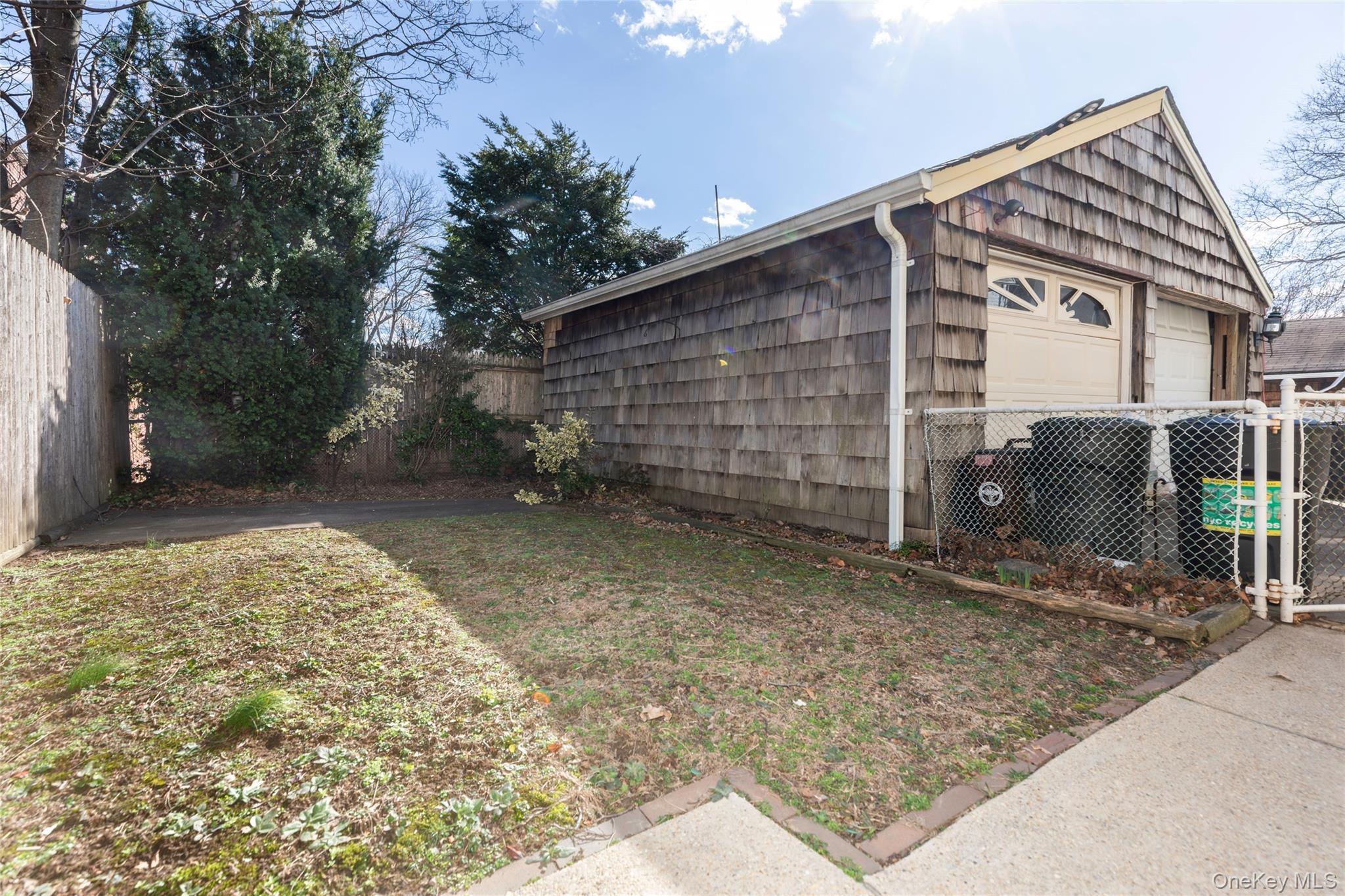 Single Family Marine Bronx, NY 10464, MLS-970360-23