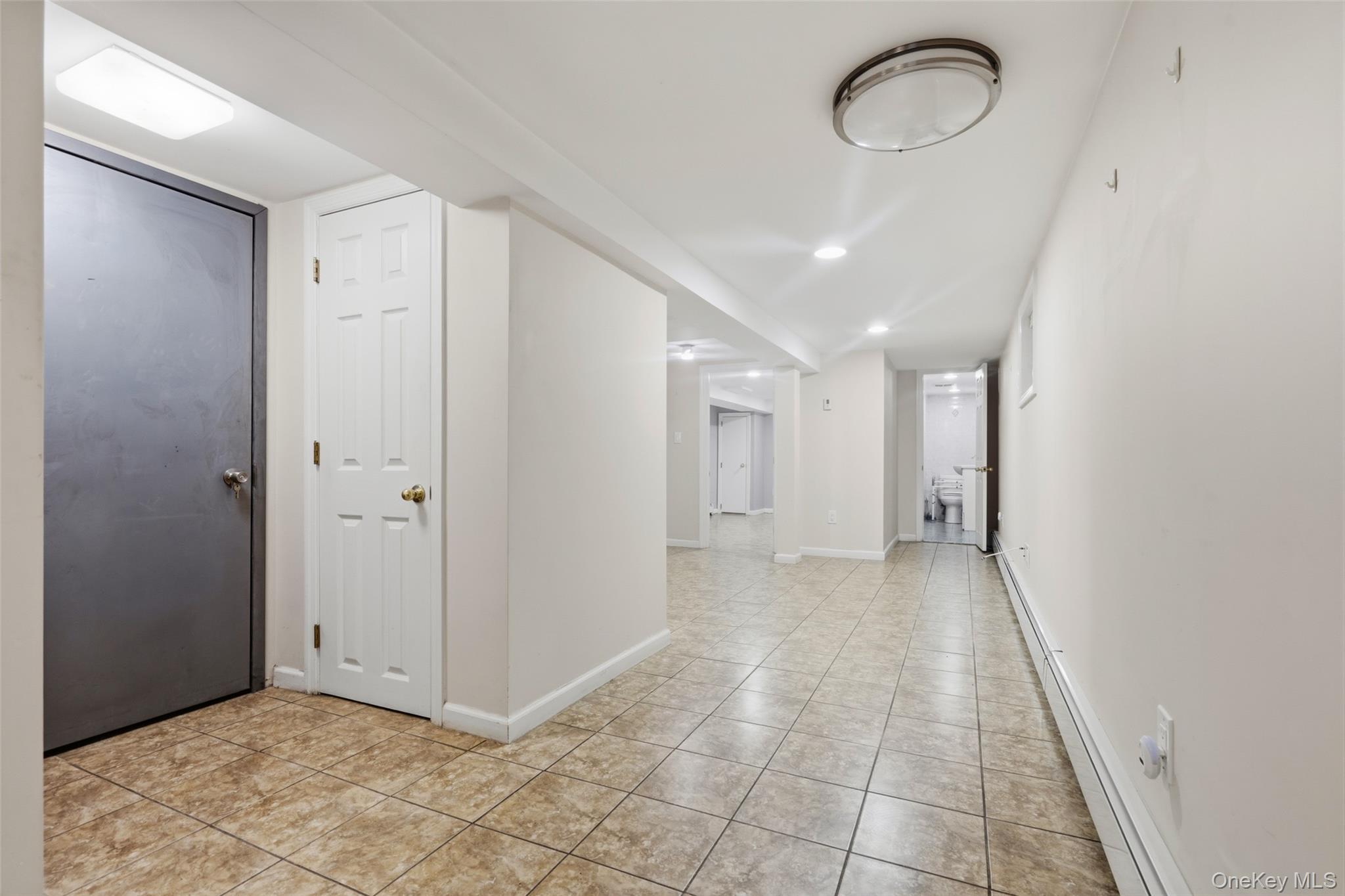 Single Family Hollywood Avenue Bronx, NY 10461, MLS-970366-22