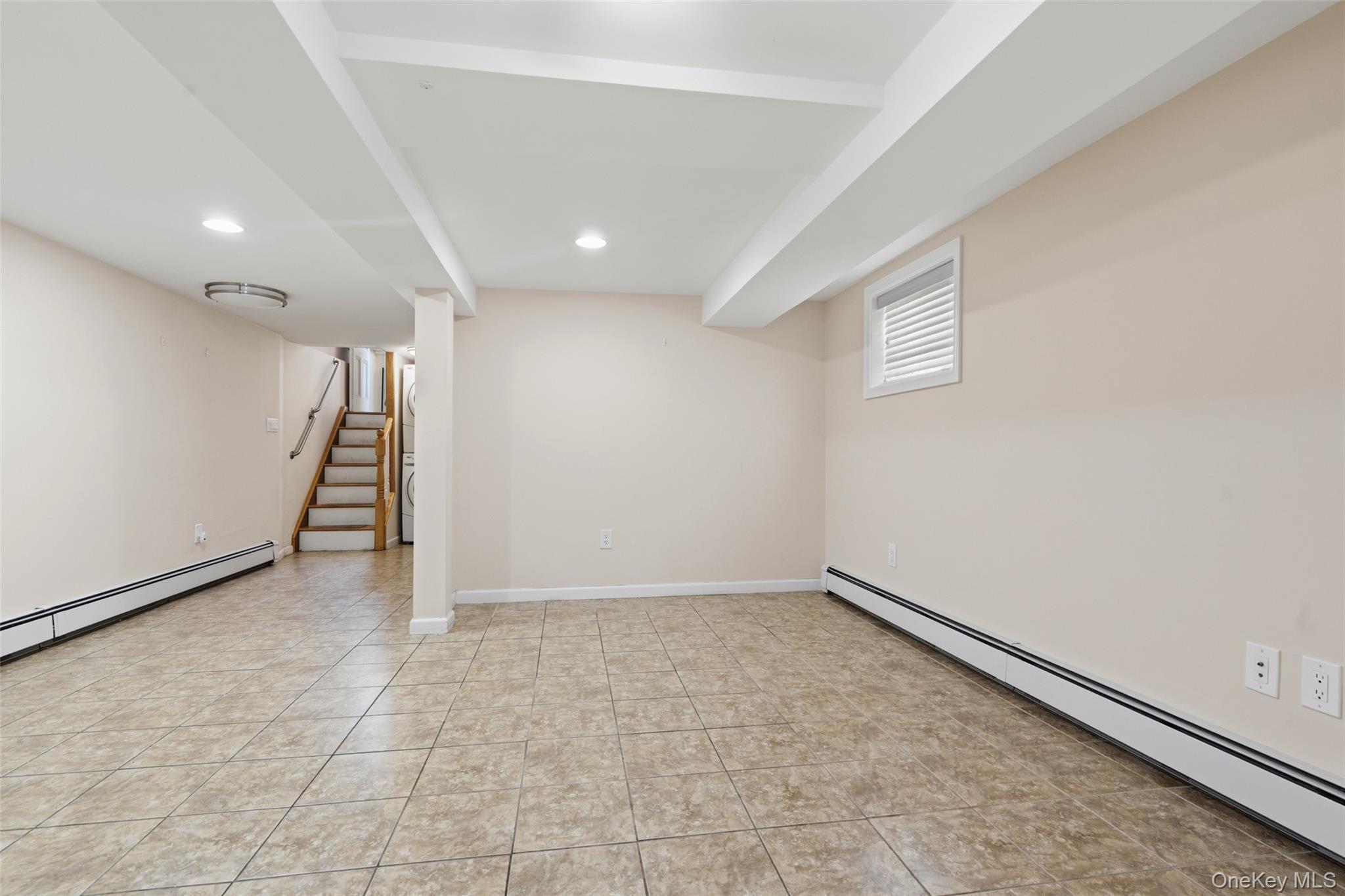 Single Family Hollywood Avenue Bronx, NY 10461, MLS-970366-23
