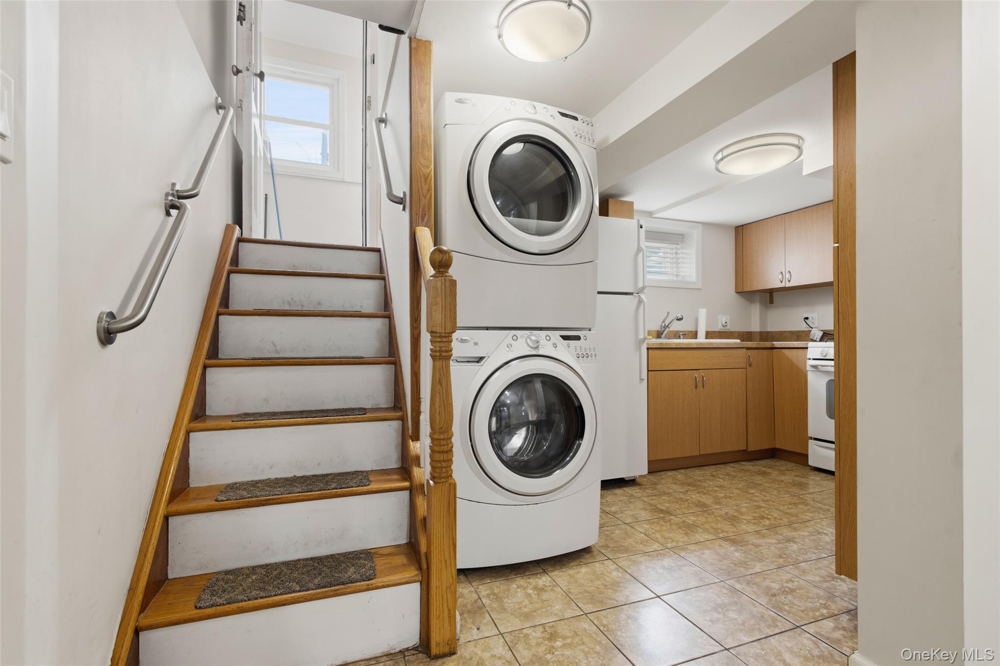 Single Family Hollywood Avenue Bronx, NY 10461, MLS-970366-24